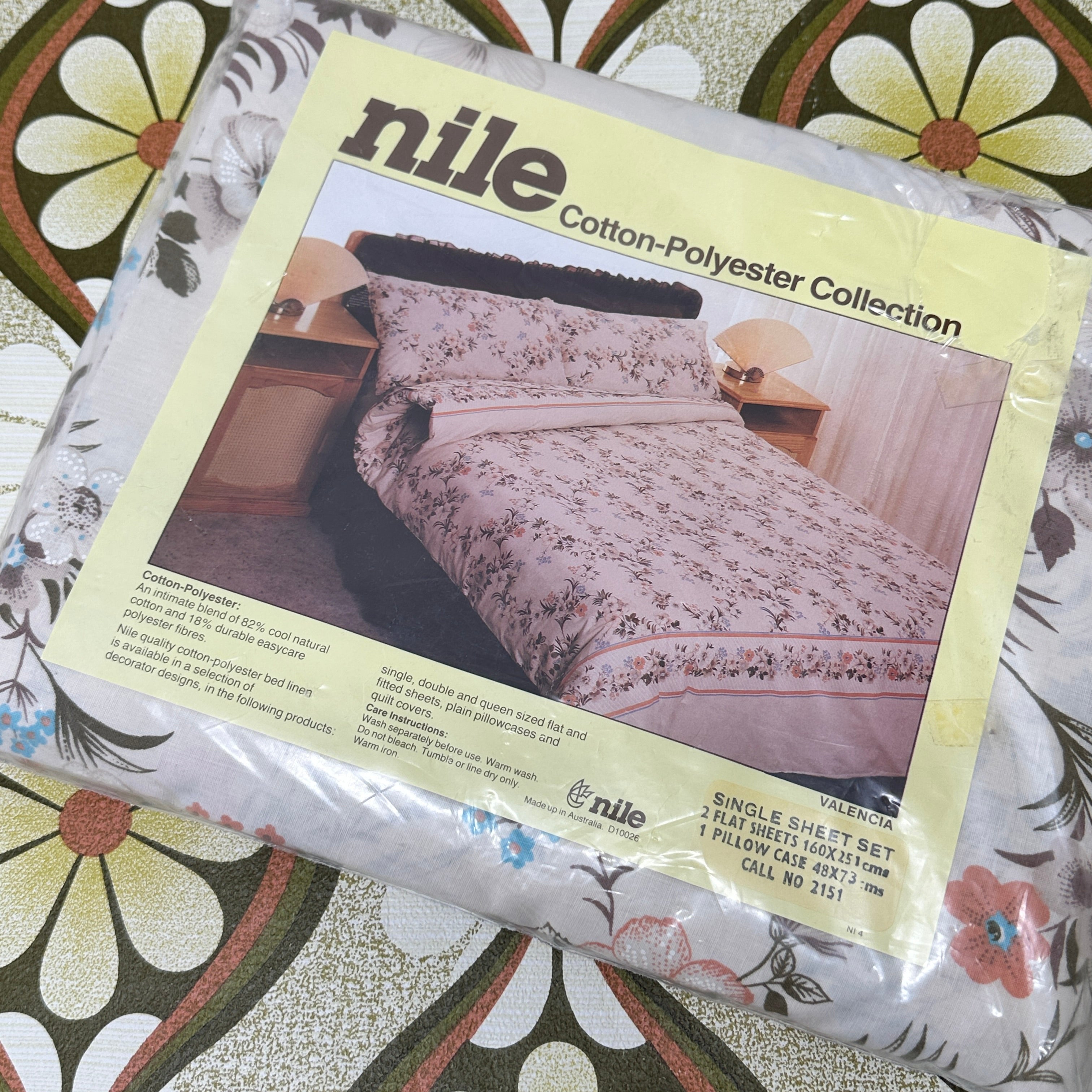 NILE Vintage Retro Sheet Set