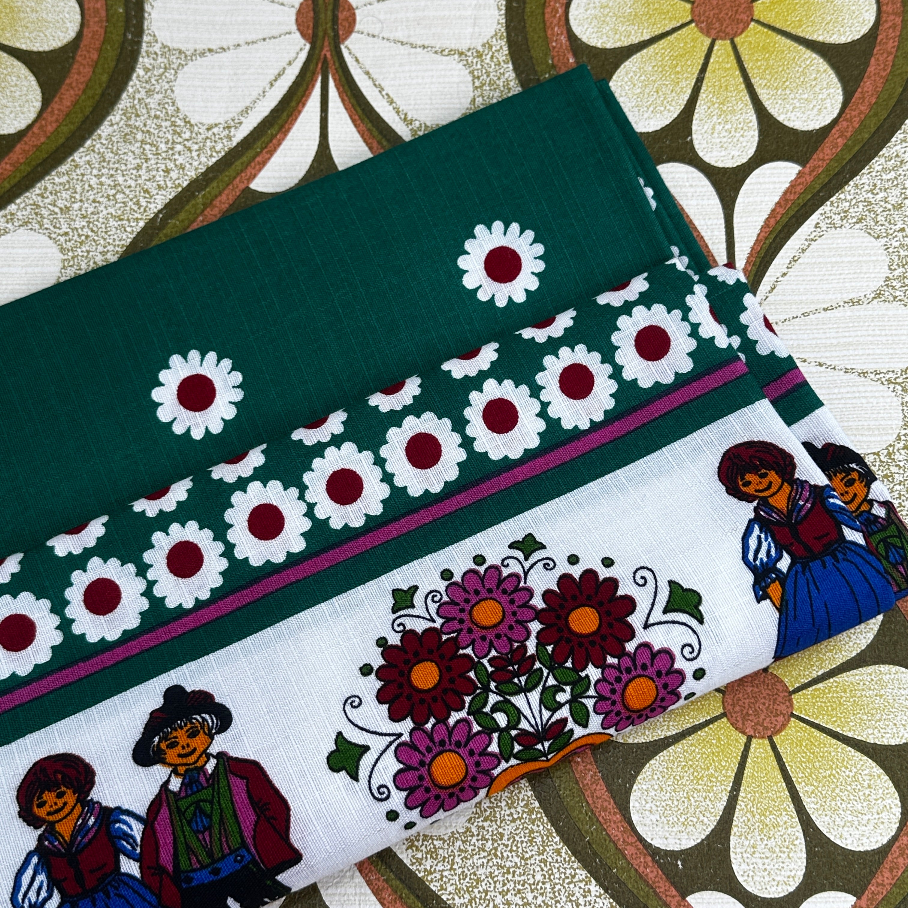 Vintage Green Floral Tablecloth