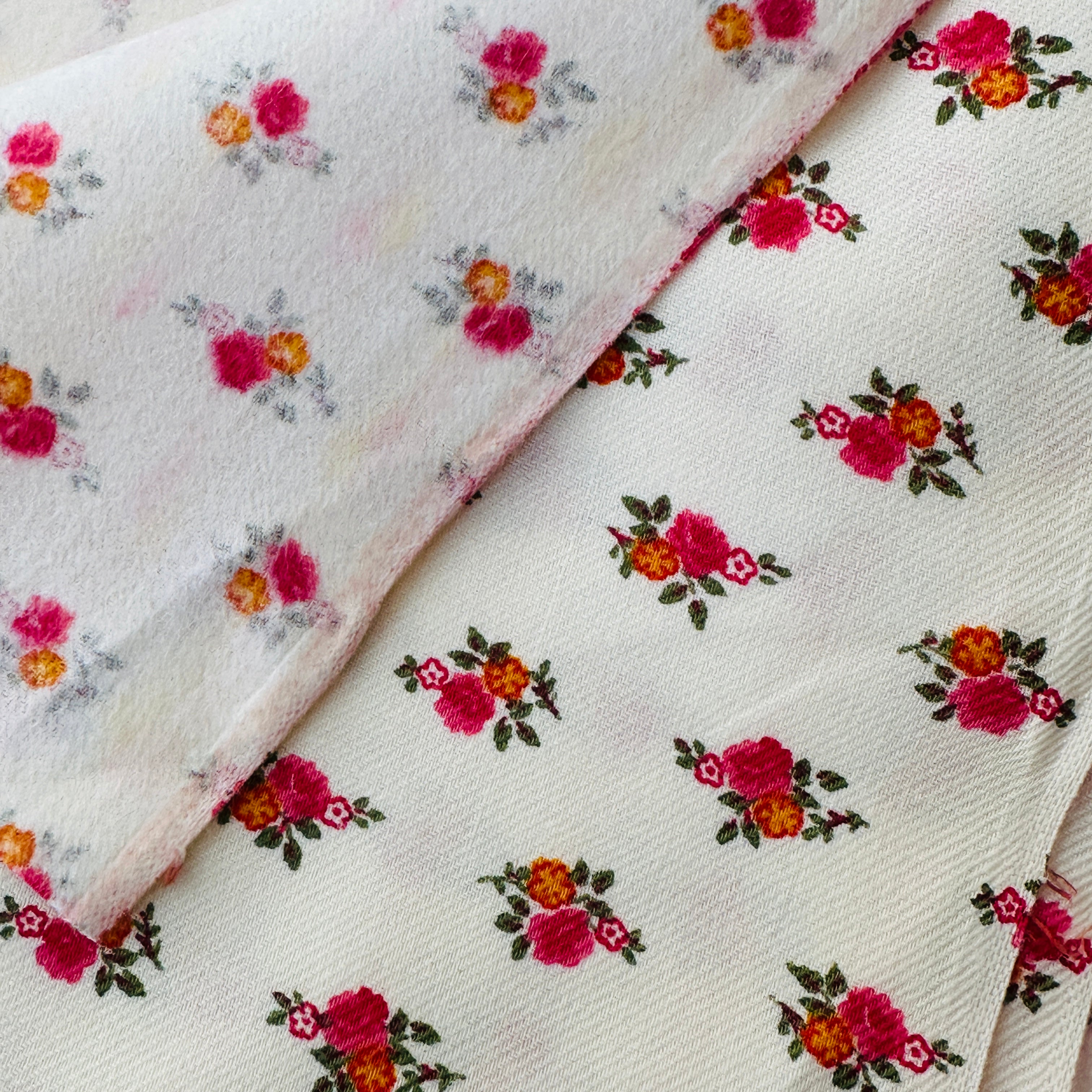 220cms Adorable Vintage Floral Fabric Cotton Miniature print