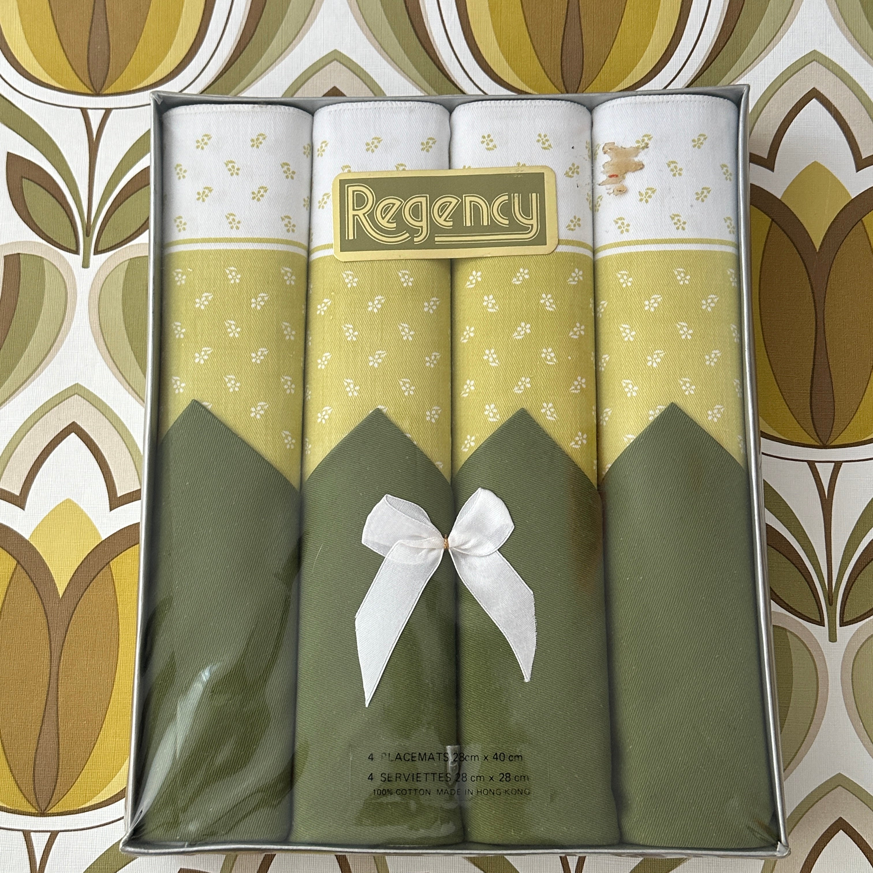 RETRO Set of Four UNUSED Vintage Napkins Placemats