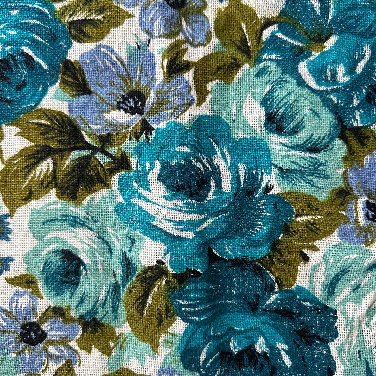 120cms STUNNING Upholstery FABRIC Blue Floral