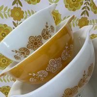 Full Set Pyrex Mixing Bowls Butterly Gold