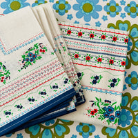 Large Cotton Table Cloth & 12 Napkins UNUSED