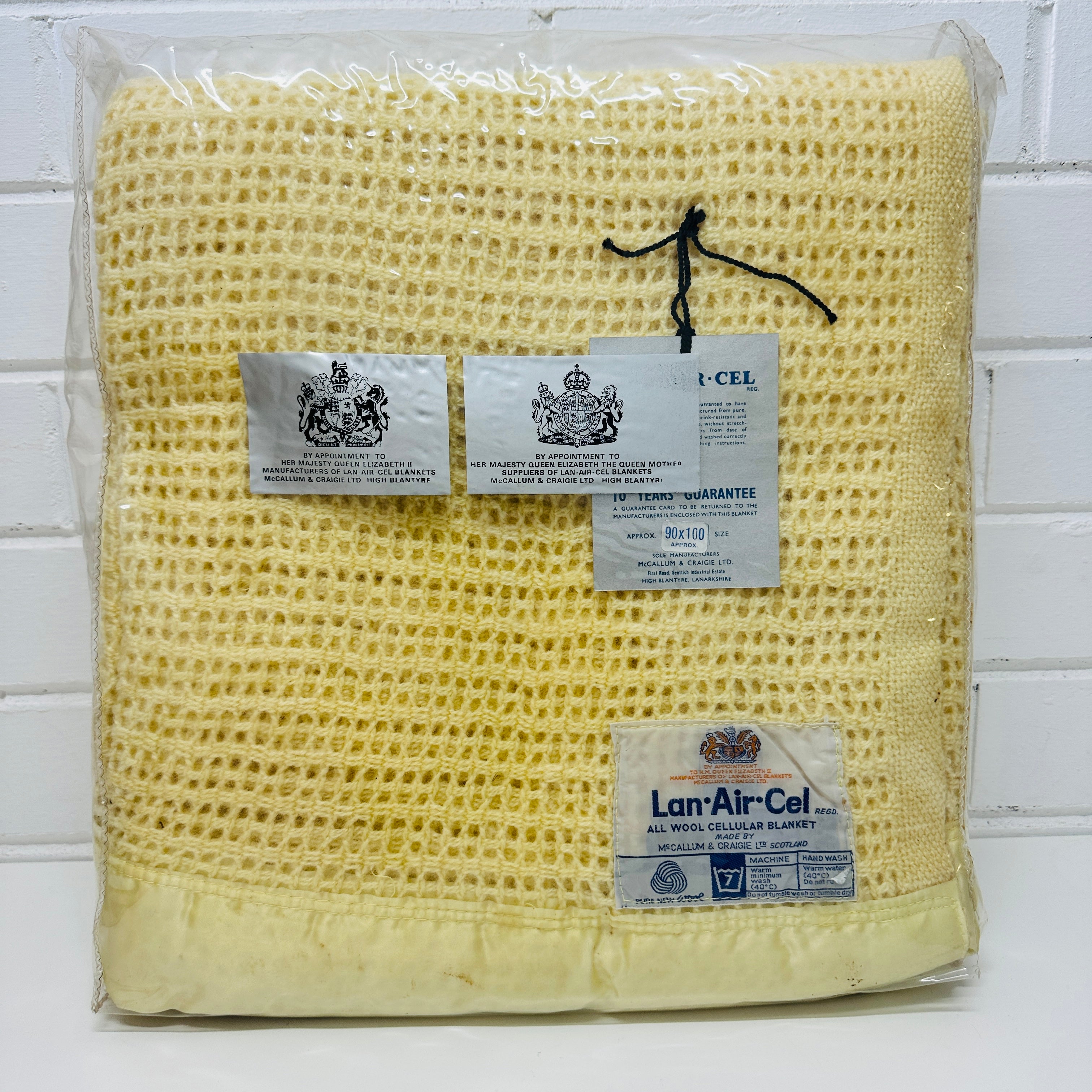 SCOTLAND Lan Air Cel Wool Blanket Pale Yellow NEW