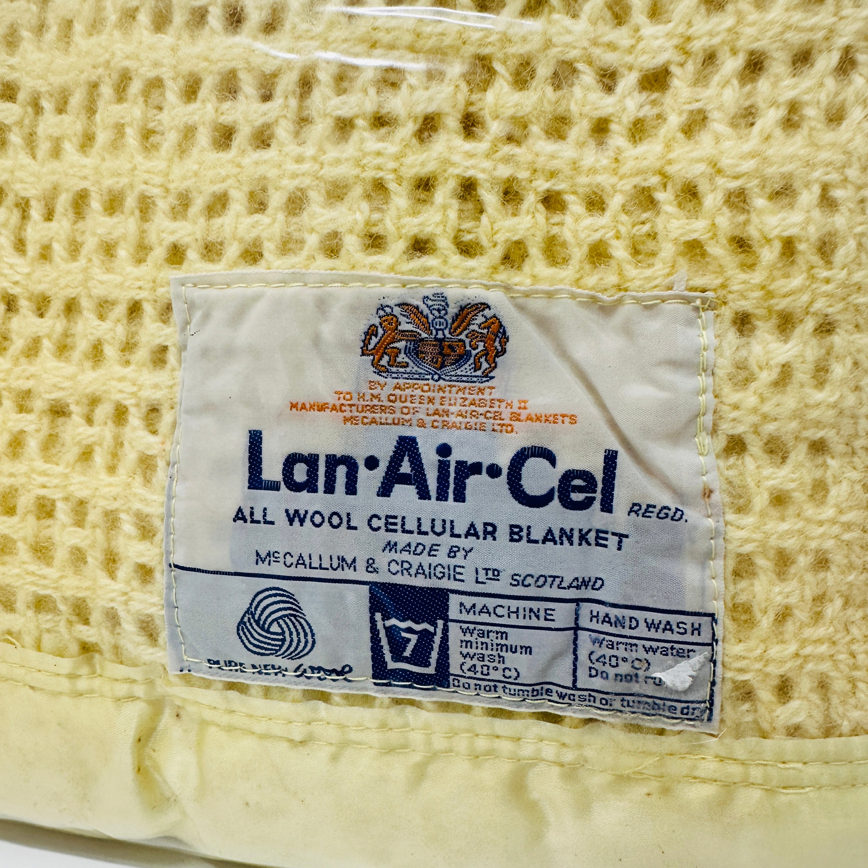 SCOTLAND Lan Air Cel Wool Blanket Pale Yellow NEW