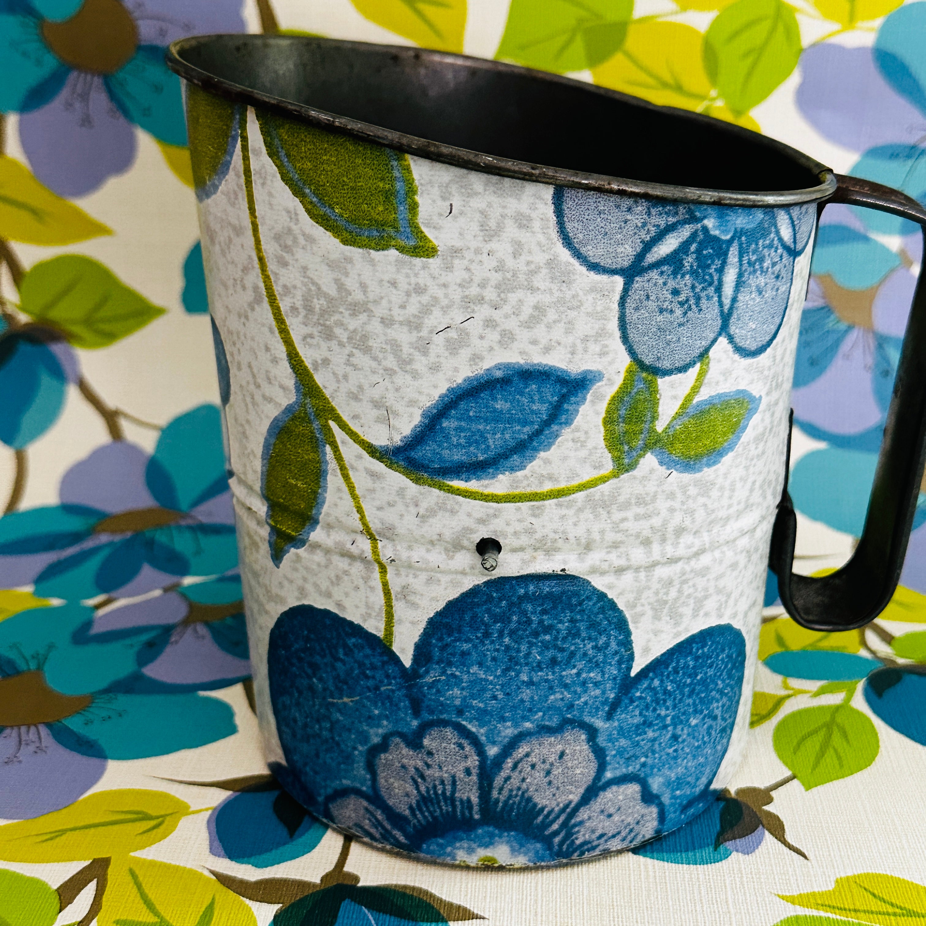Vintage WILLOW Sifter Retro Kitchen