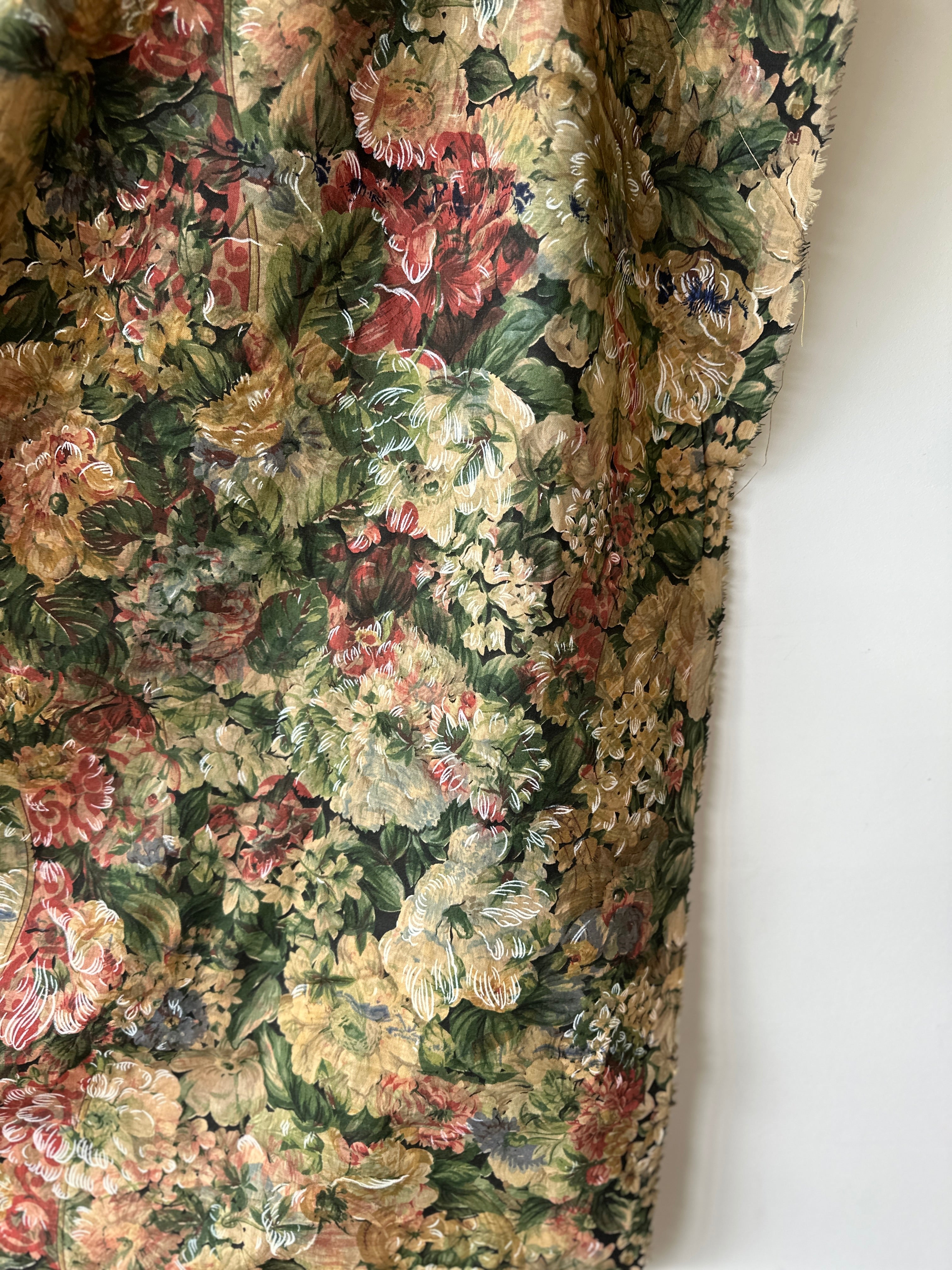 470cms Scotchgard Vintage FERNLEGH Old Roses Floral FABRIC