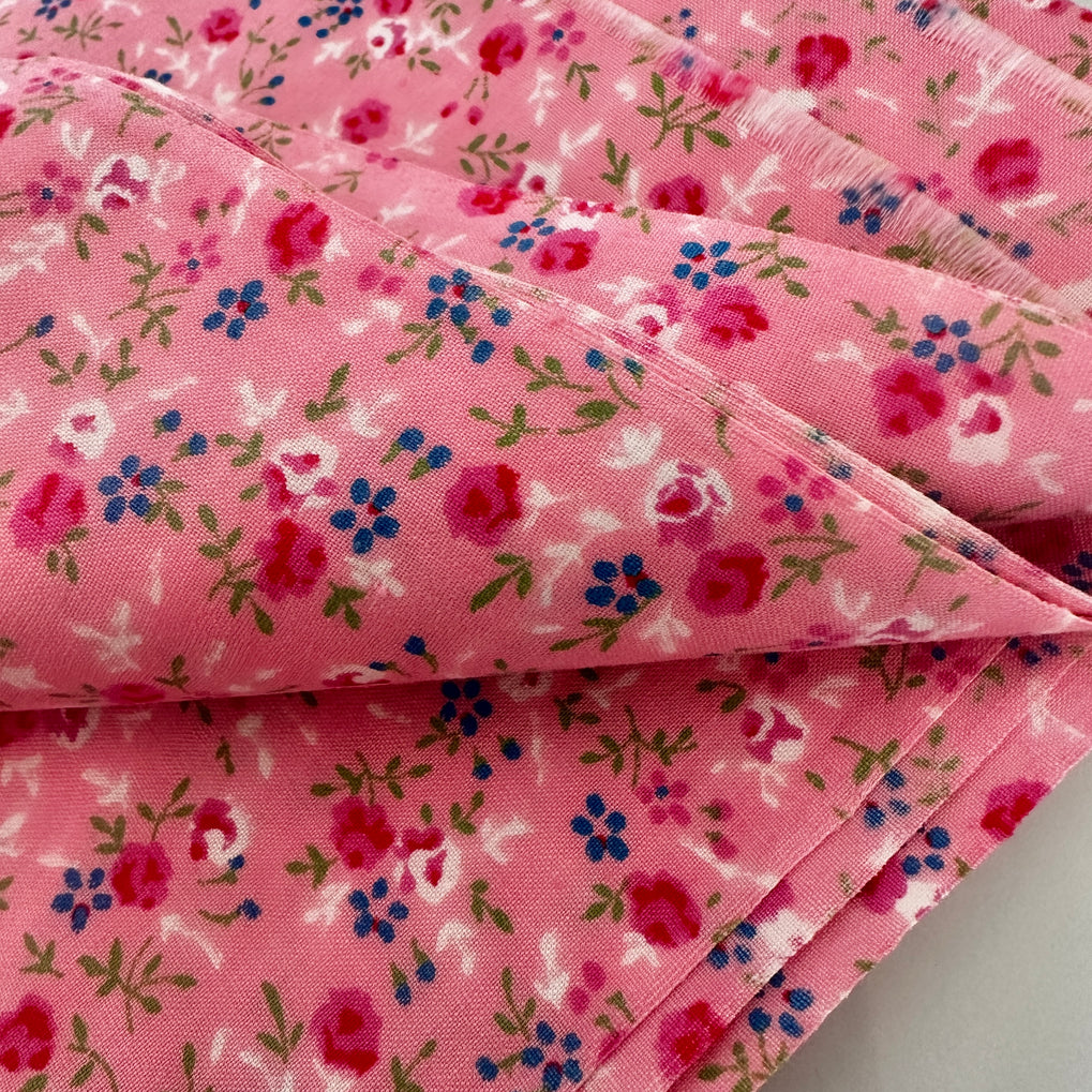 220cms Adorable VINTAGE Cotton Pink Floral Fabric