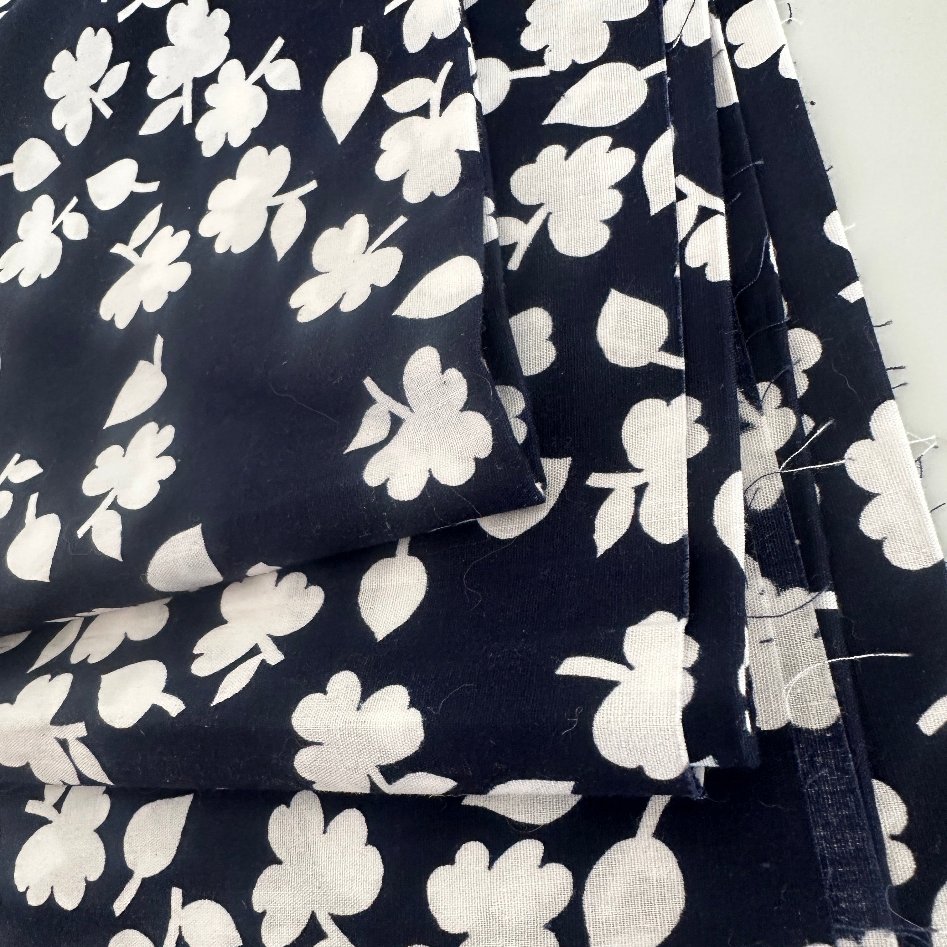 245cms Navy Blue & White Cotton Vintage Fabric
