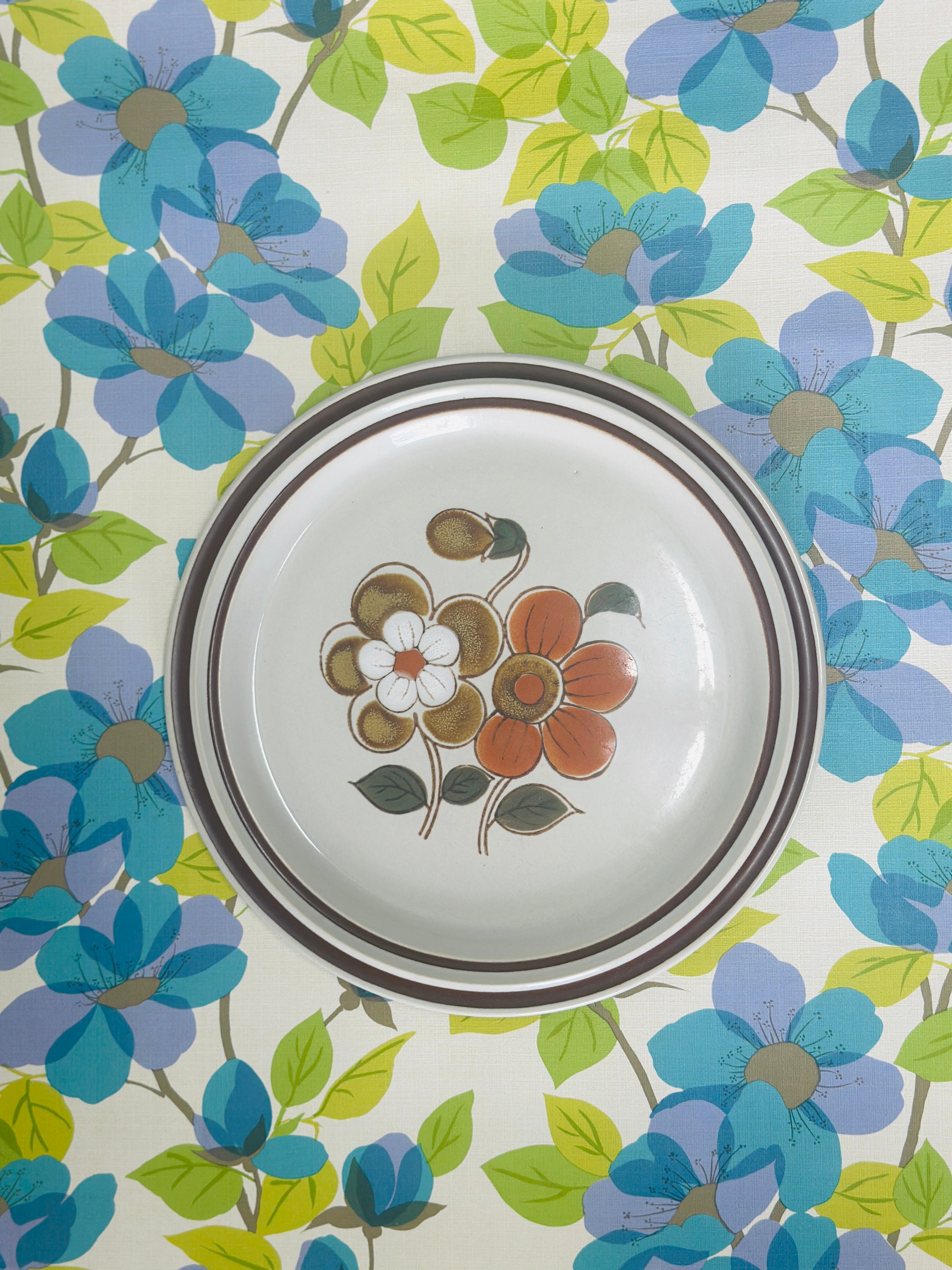 Haniwa Stone Japan Plate x ONE Vintage Retro Kitchen Floral