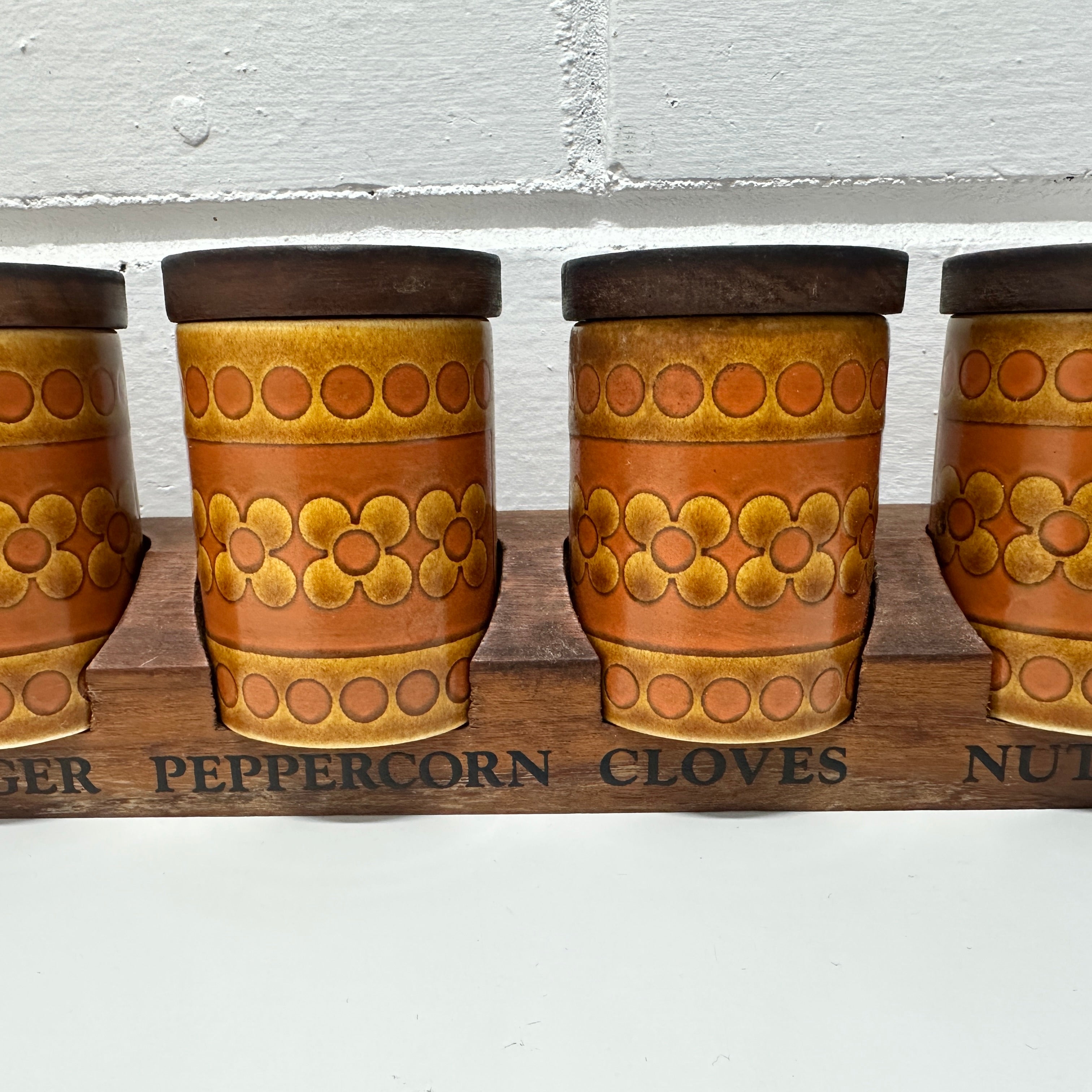 HORNSEA Spice JARS x 6 Saffron 1974 With RACK