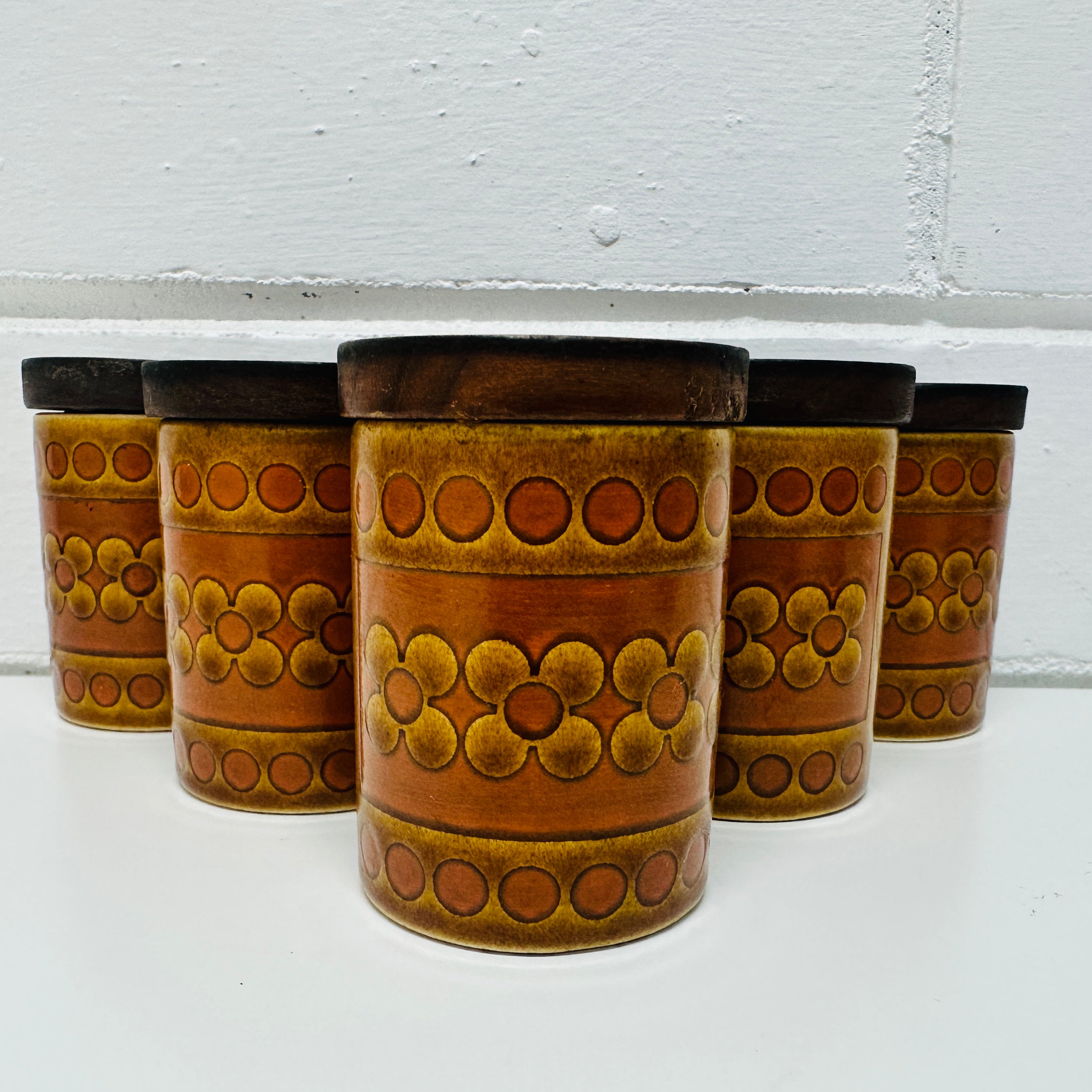 HORNSEA Spice JARS x 6 Saffron 1974 With RACK