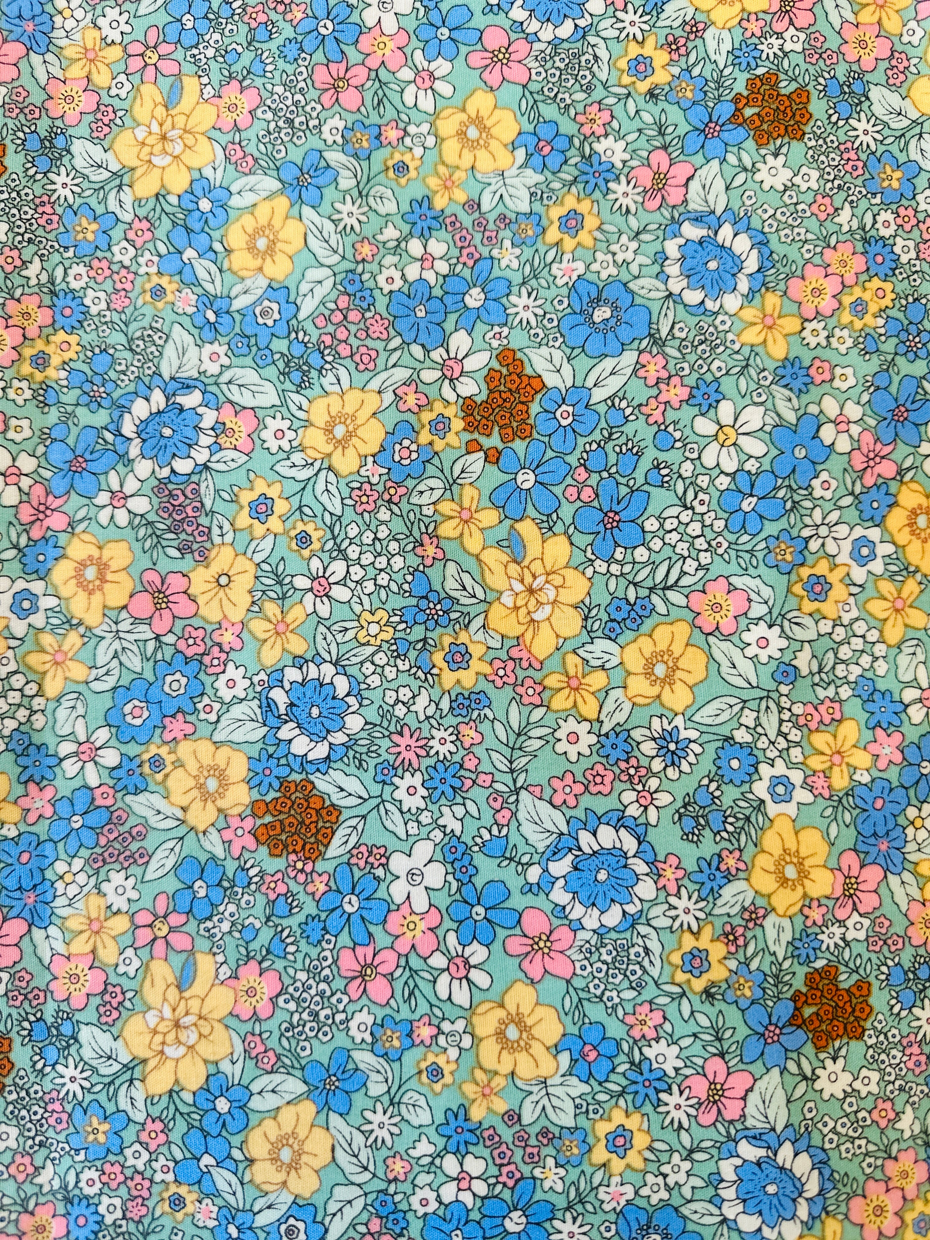 140cms Wide Sold by The Metre Pretty Greens Floral All Cotton Fabric