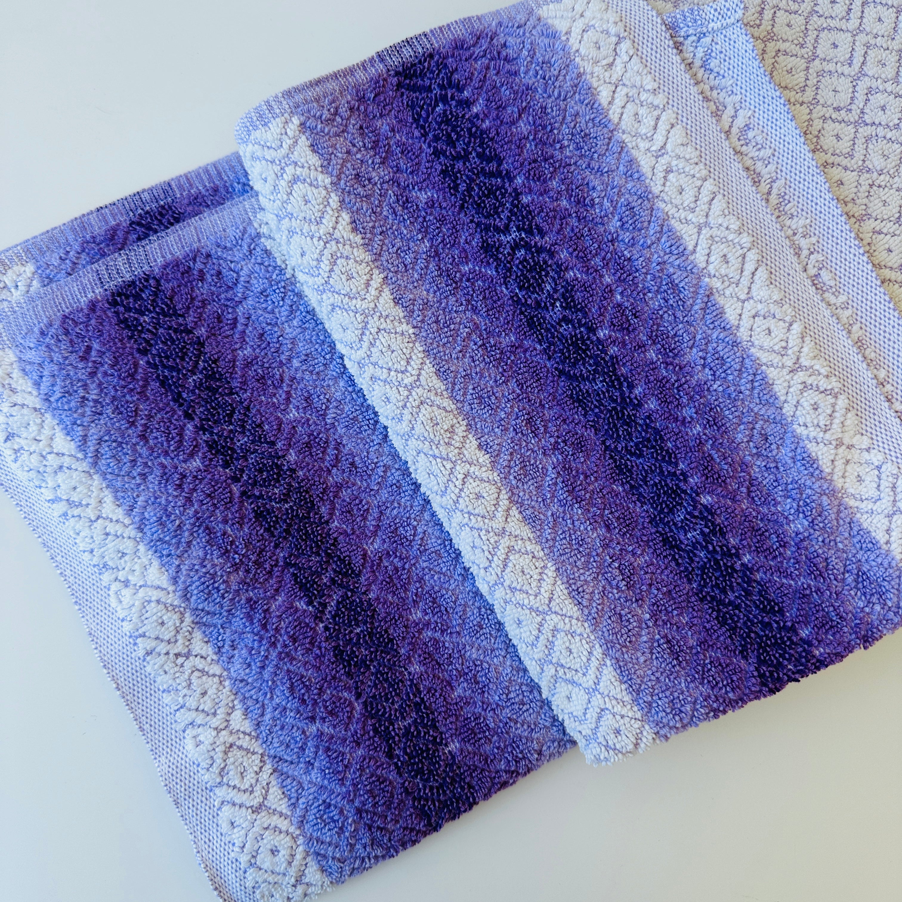 Pair of VINTAGE Bath Towels PURPLE