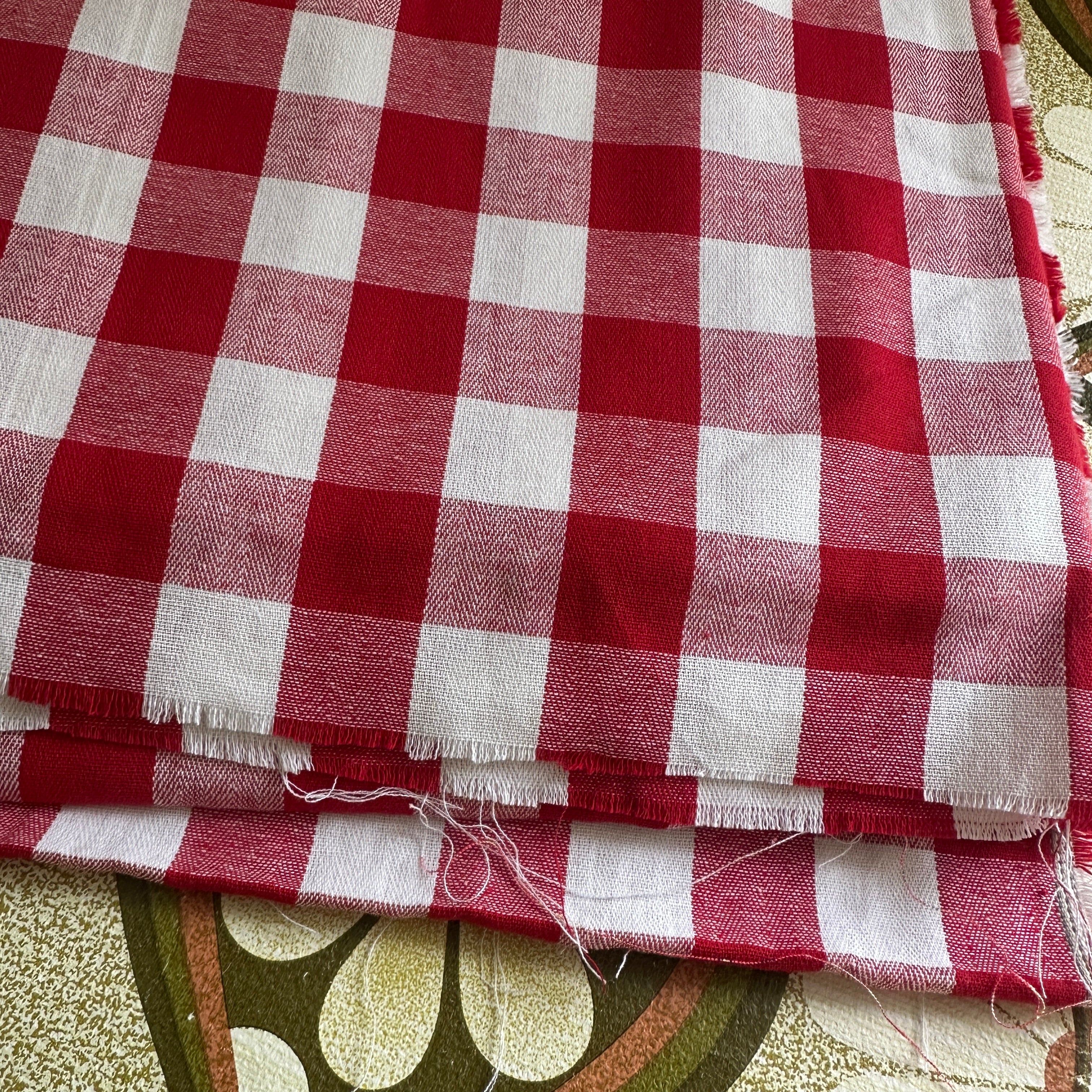 400cms Bright Red & White Fabric Large Lot