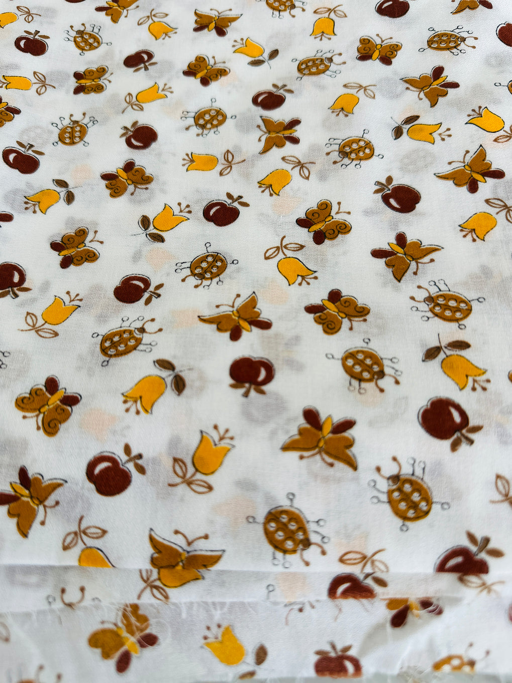 560cms Adorable Vintage Cotton Fabric