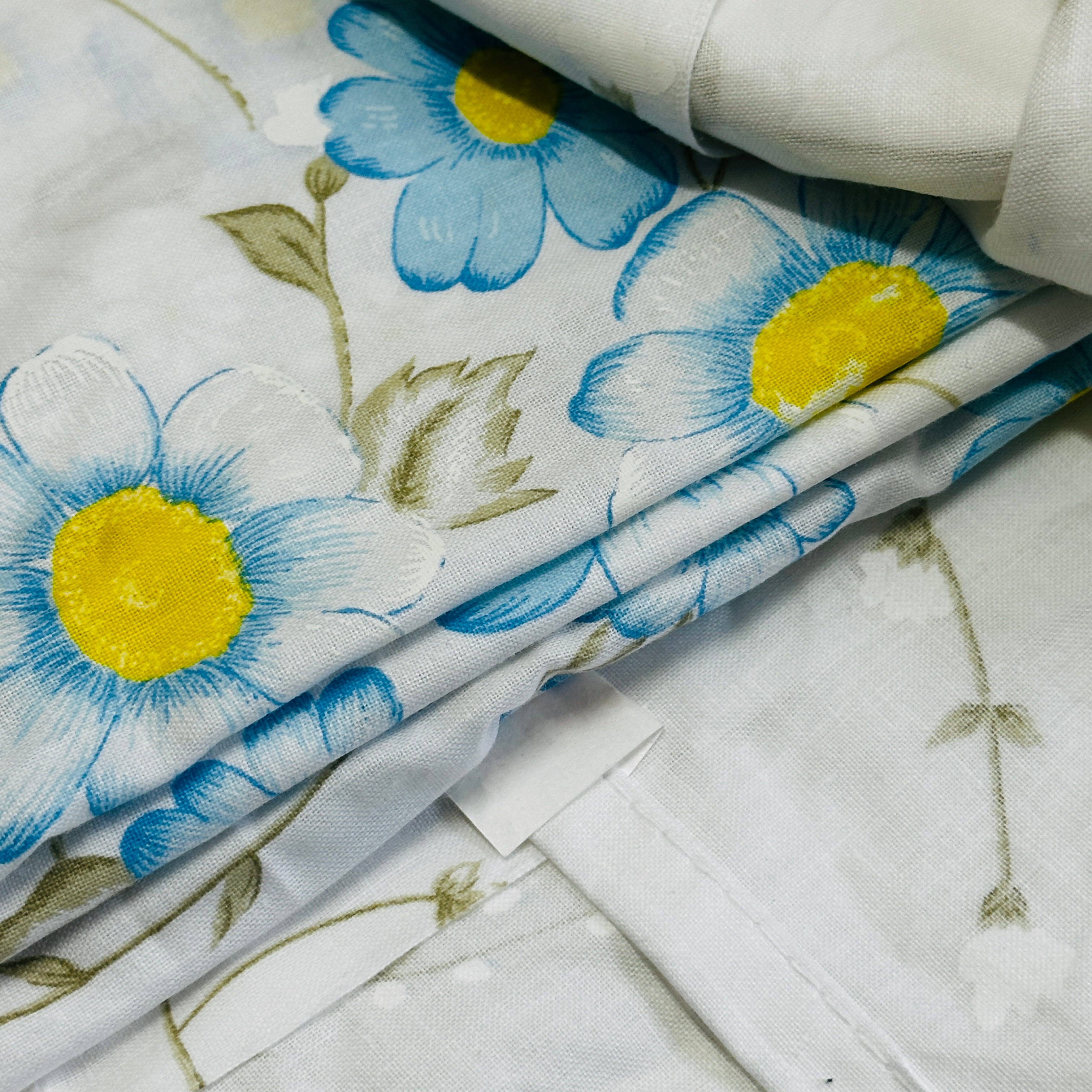 250cms UNUSED Cotton Blue & White Floral Sheet FABRIC # 2