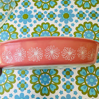 JaJ Pyrex Pink Daisy Gaiety Caserole OVAL