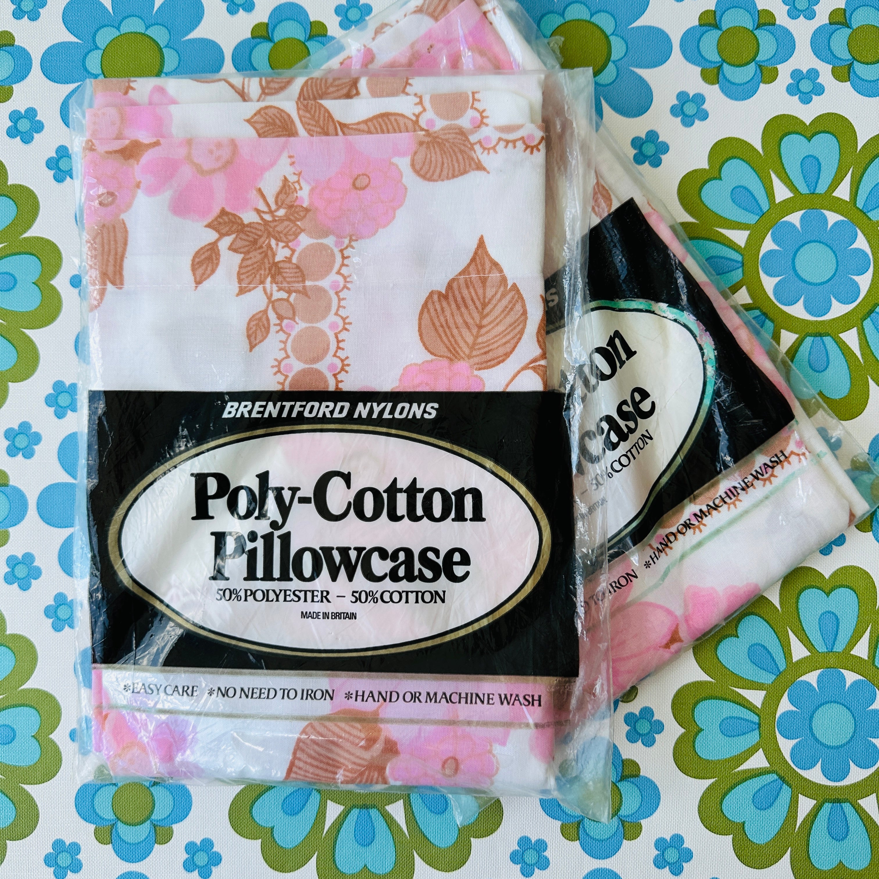 Vintage NOS Pillow Cases PRETTY Pattern