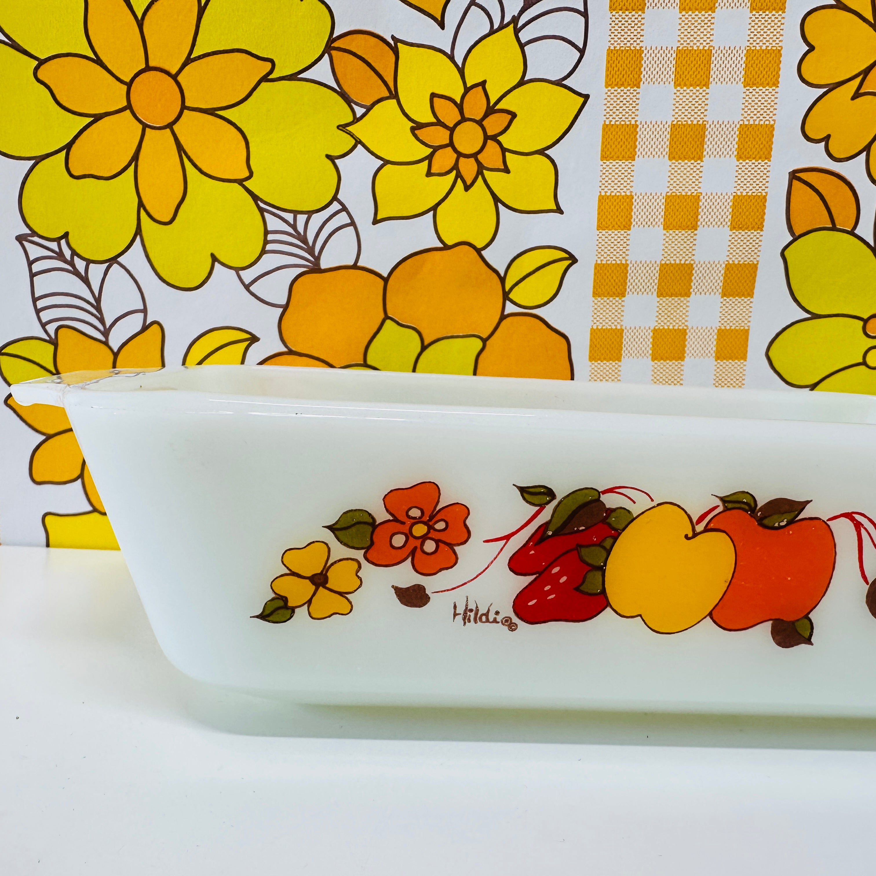 Anchor Hocking HILDI FRUIT  Baking Casserole Loaf Dish Milk Glass