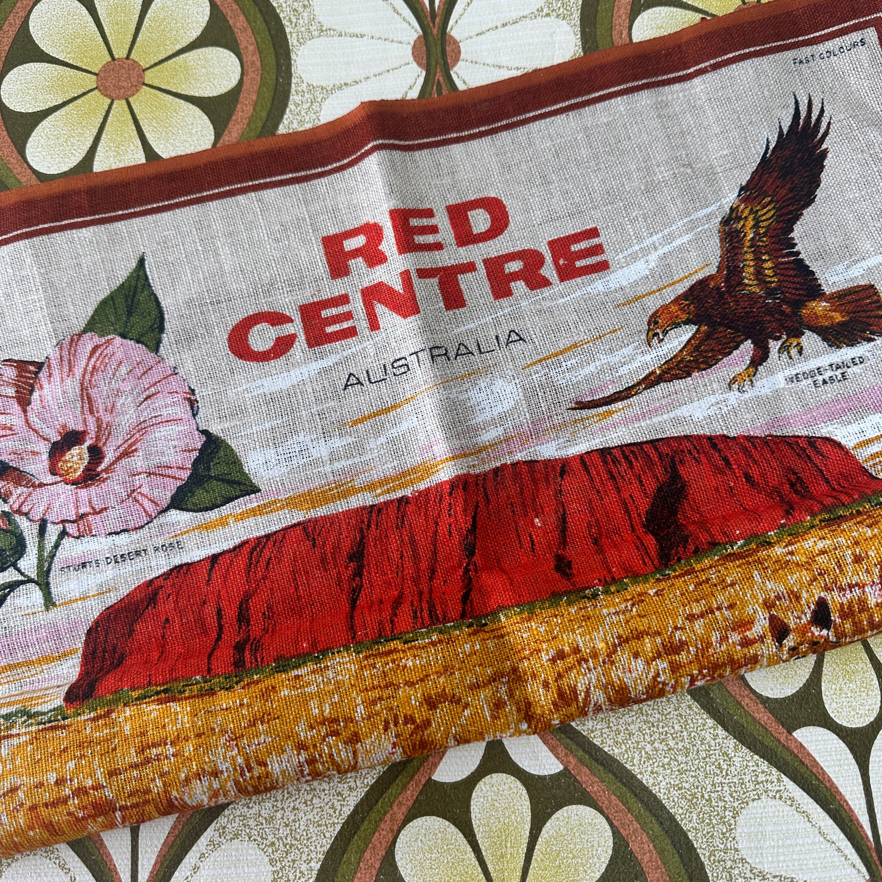 RED CENTRE Vintage Tea Towel Crisp