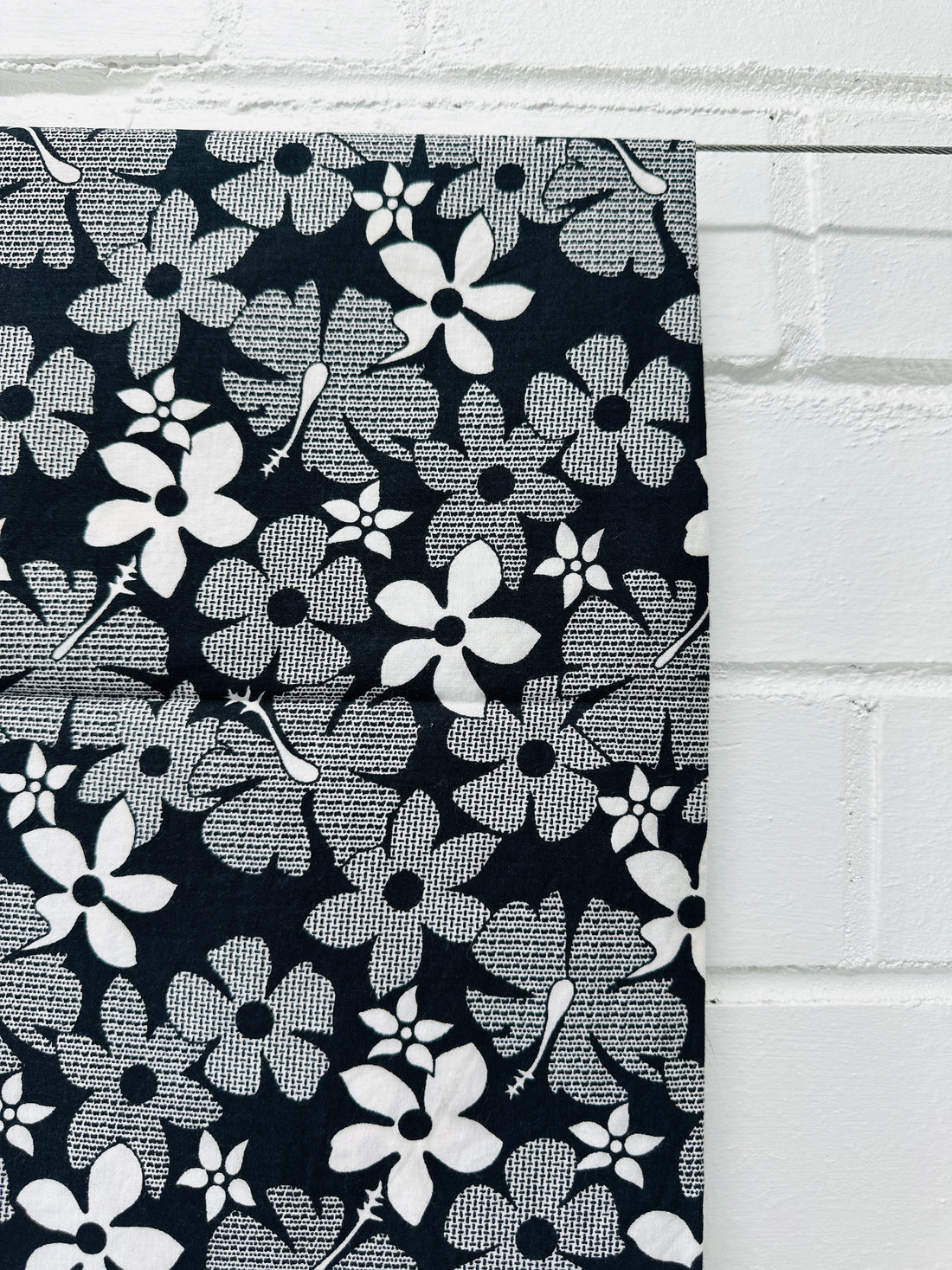 100cms Black & White Modern Cotton Fabric