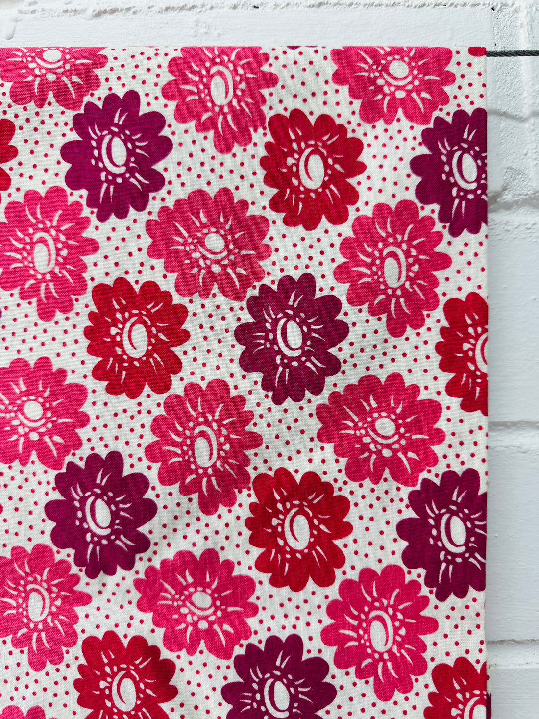 110cms Cute Pink & White Floral Fabric