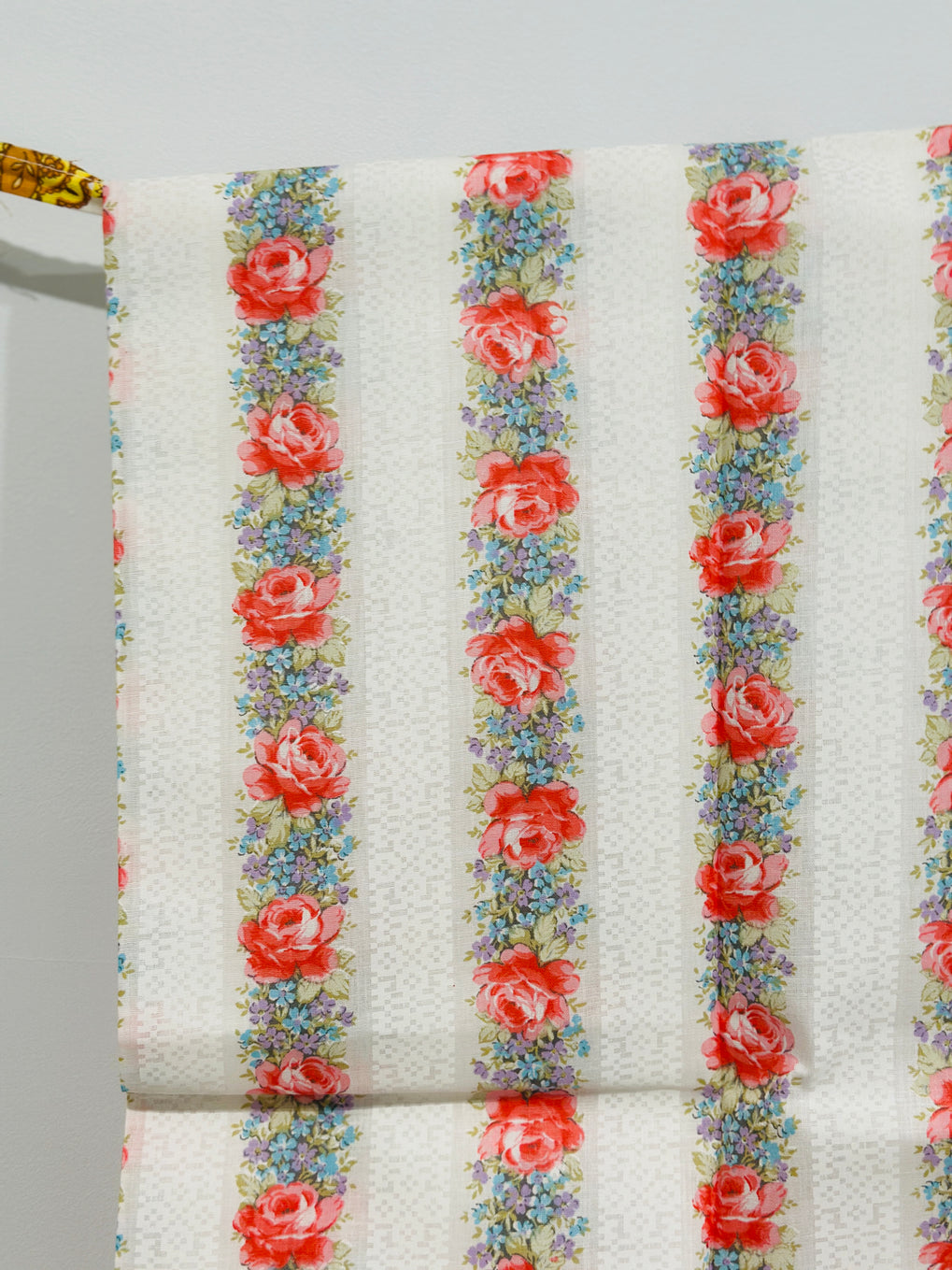 250cm Vintage Floral Stripe Sheet Fabric