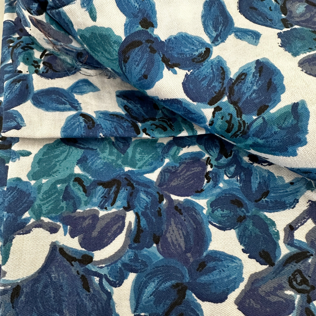 210cm Pretty Blue Roses Vintage Cotton Floral Fabric
