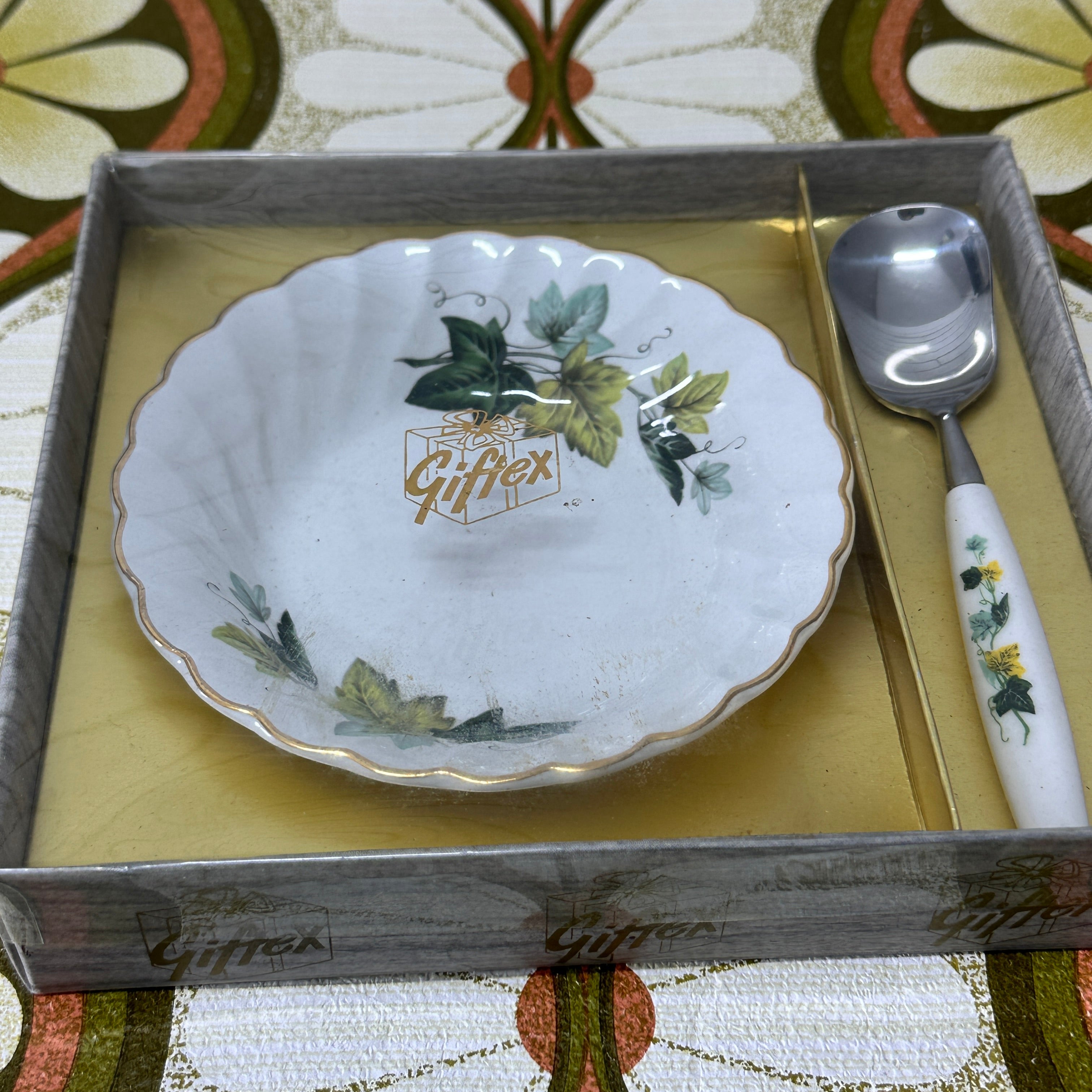 Boxed Vintage Dish & Spoon Green Leaves