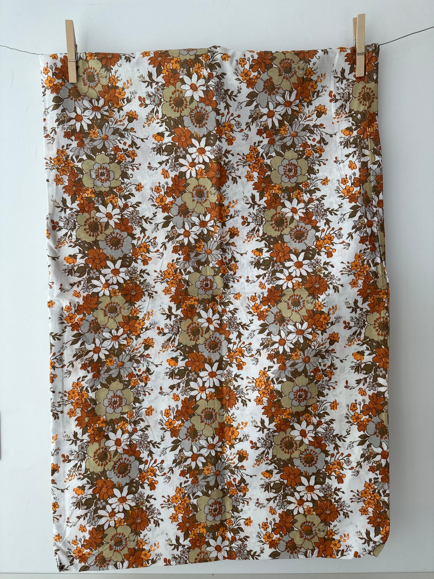 AS NEW Crisp Cotton Vintage Floral Pillow Case