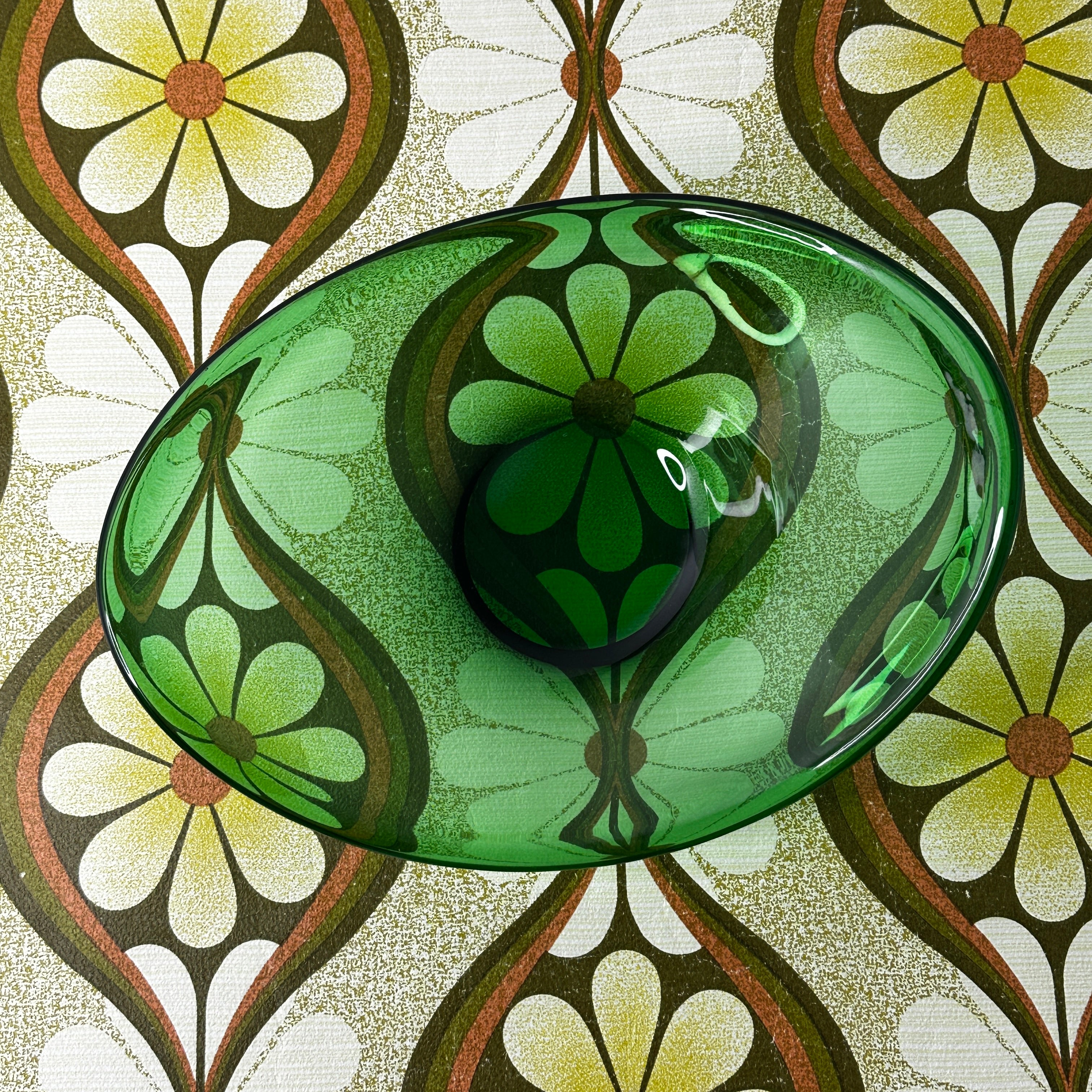 27cm | Vintage Emerald Green Glass Bowl