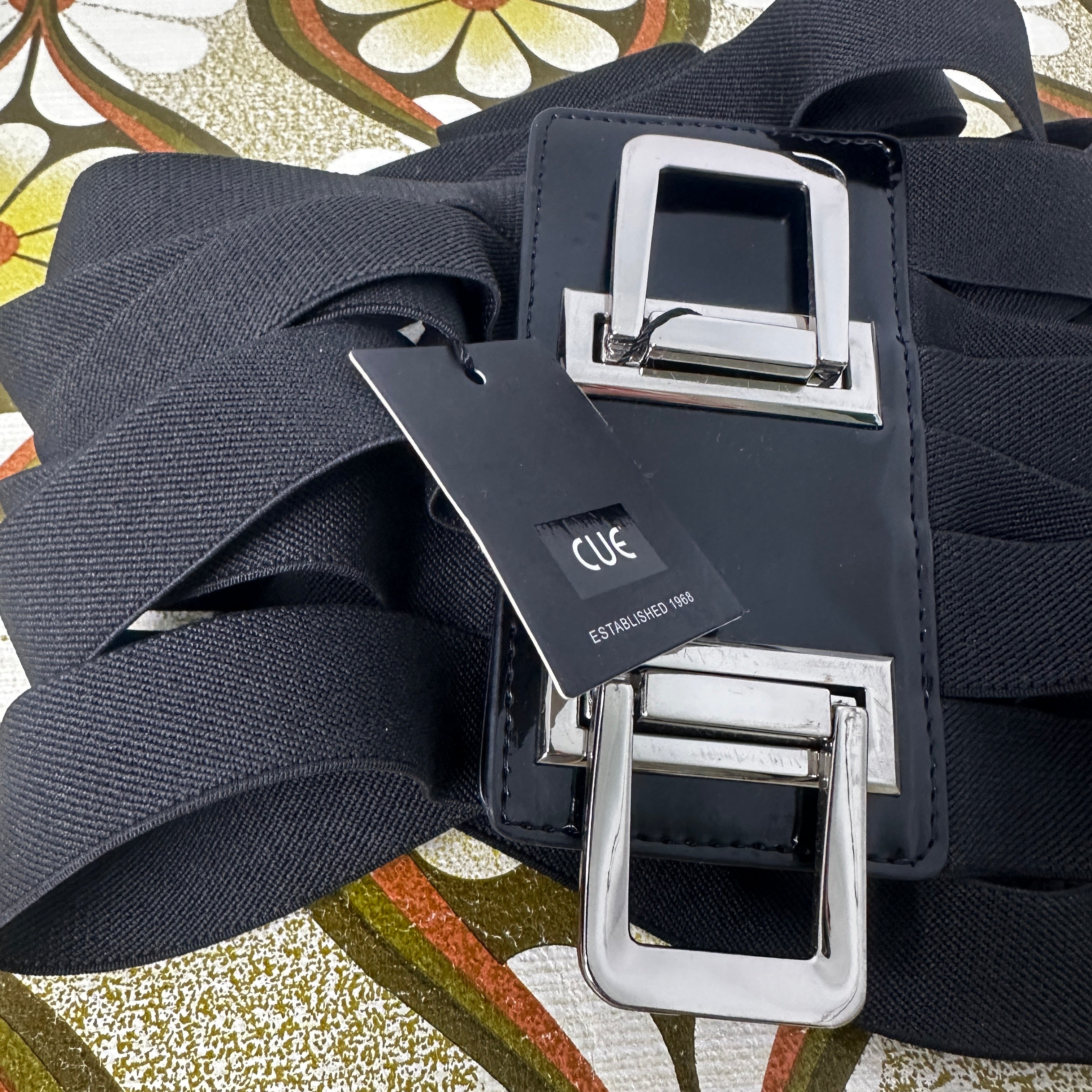 NEW WITH TAGS Cue Black Leather Belt | Size Large