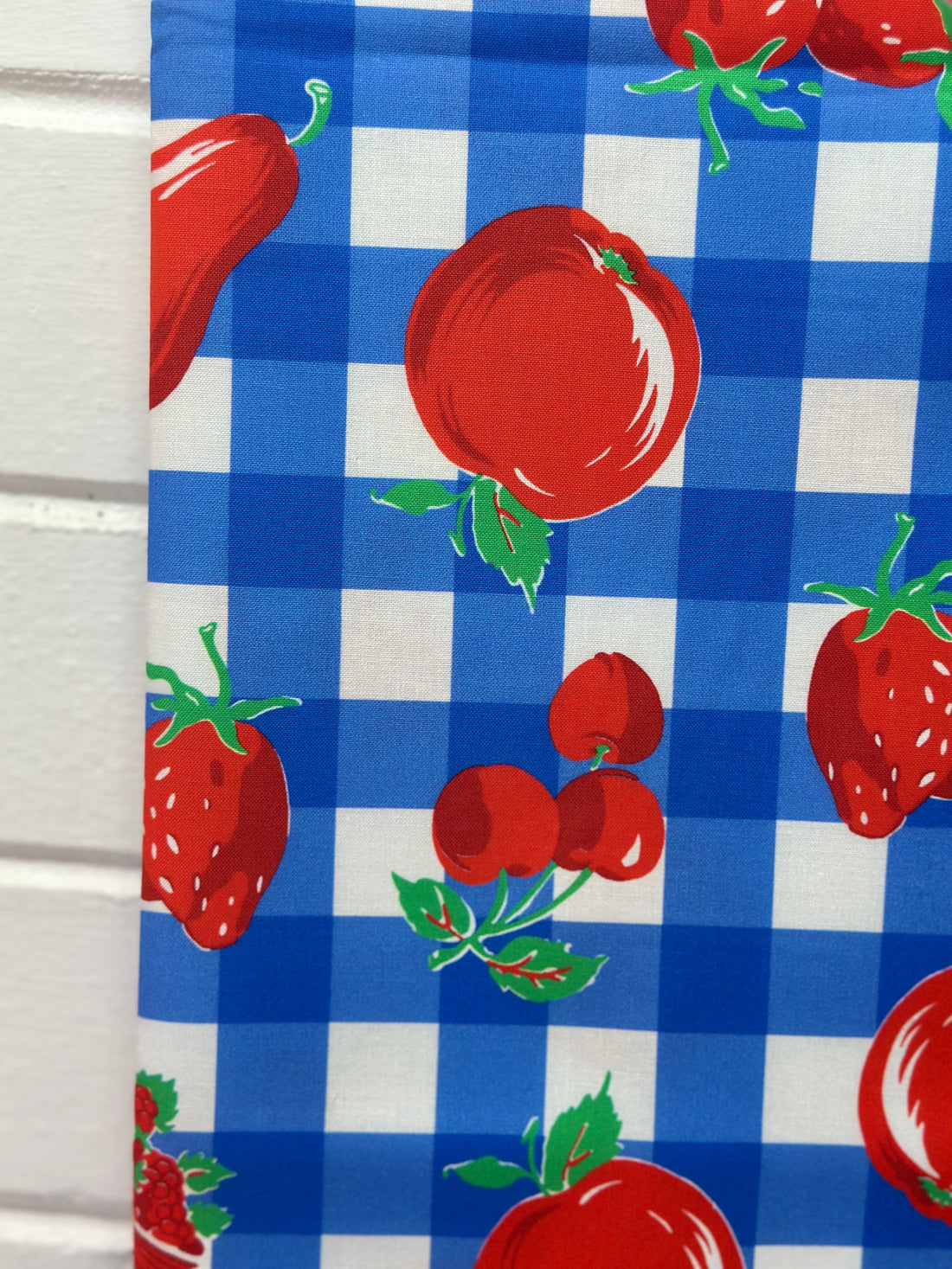 110cms QUILTING All Cotton Blue & Red Fruit Fabric Feed Sack