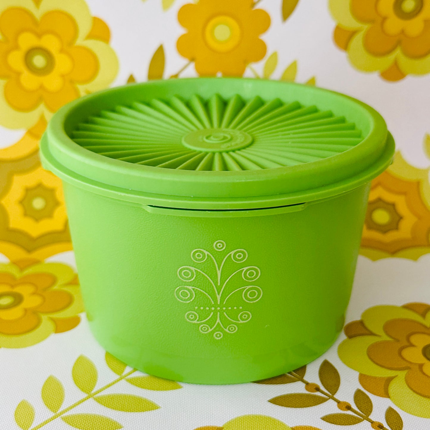 Medium TUPPERWARE Container Green RETRO