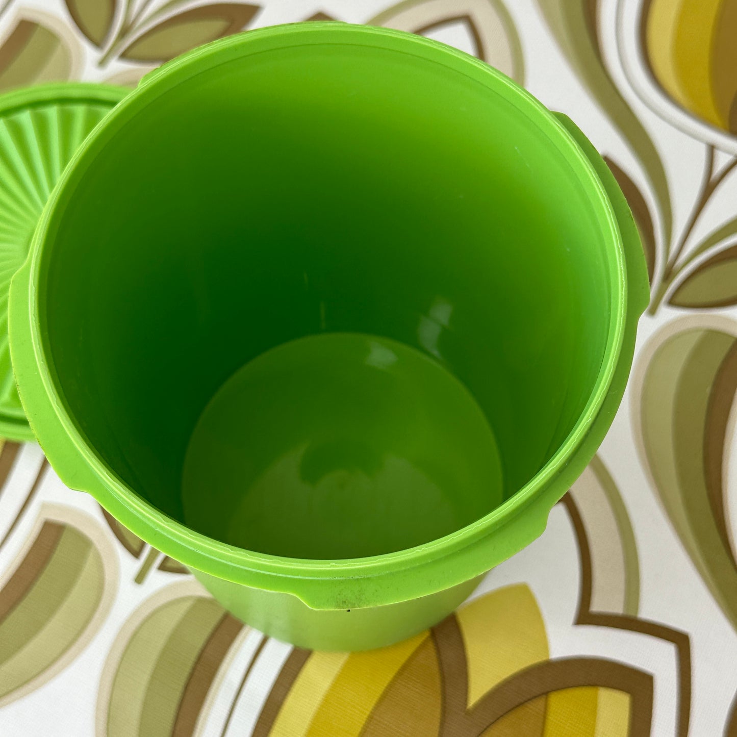 Awesome MEDIUM Green TUPPERWARE Container