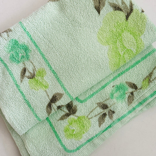UNUSED Vintage Cotton Bath Towel Peppermint Green