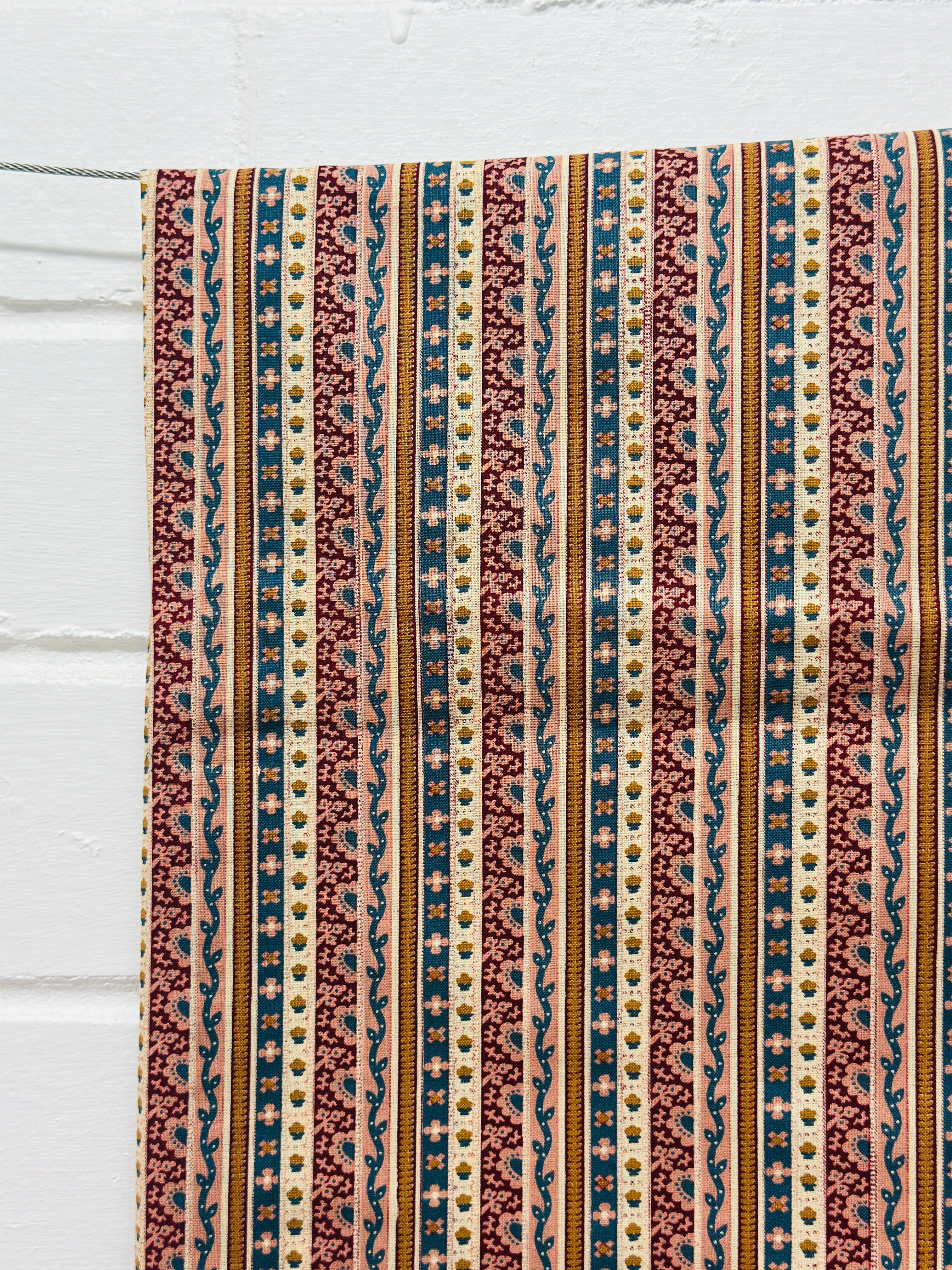 160cms Beautiful Cotton Fabric Quilting Craft Medium Weight