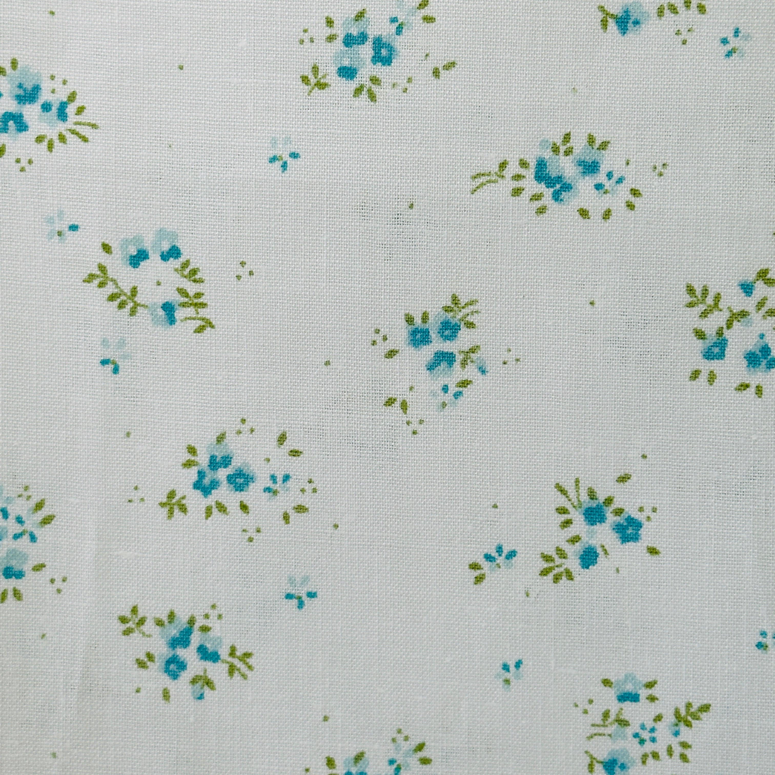 220cms Bright White Floral Fabric VIntage Cotton