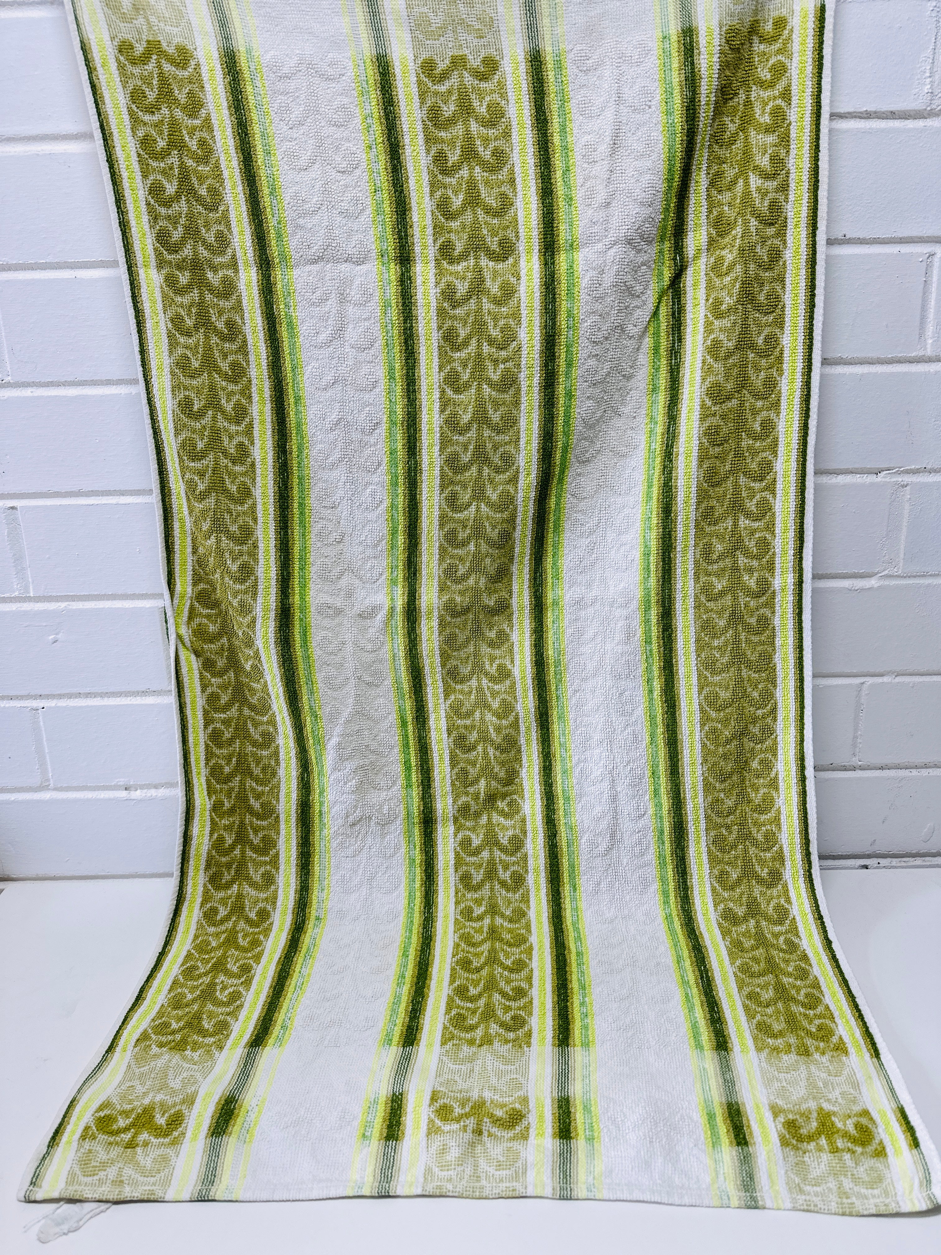 Wicked Green Retro Bath Towel UP CYCLE