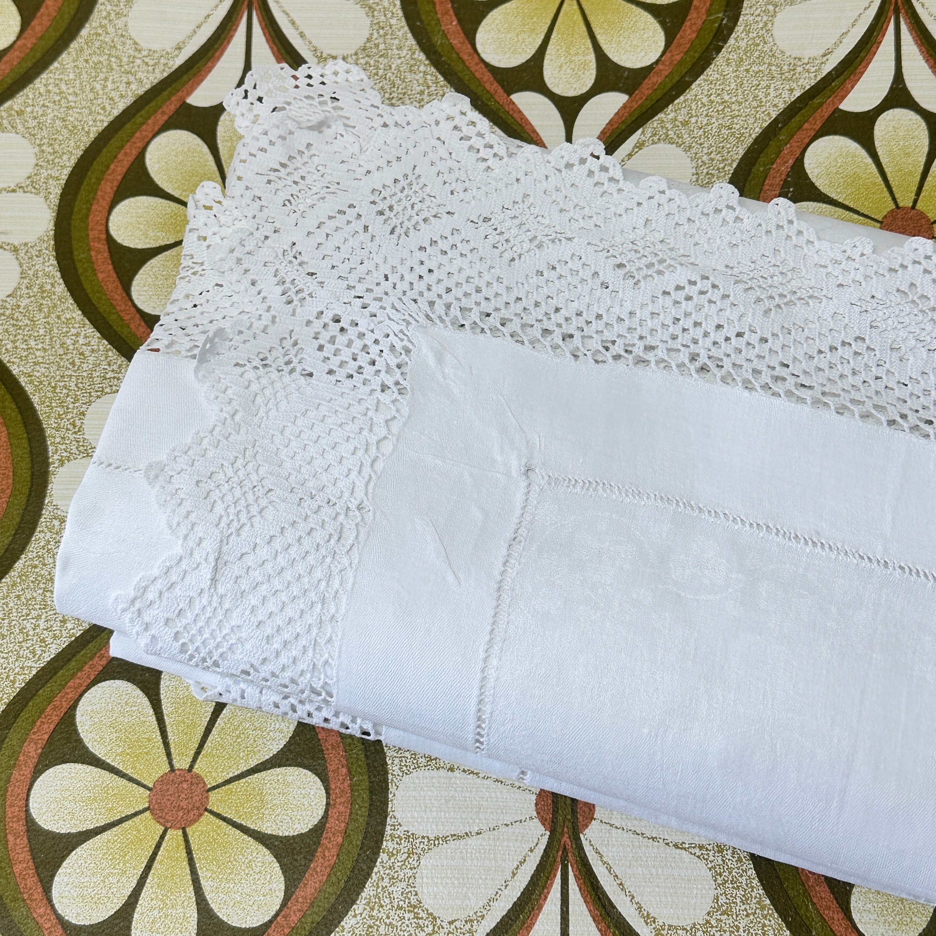 Crisp White Vintage Linen Tablecloth