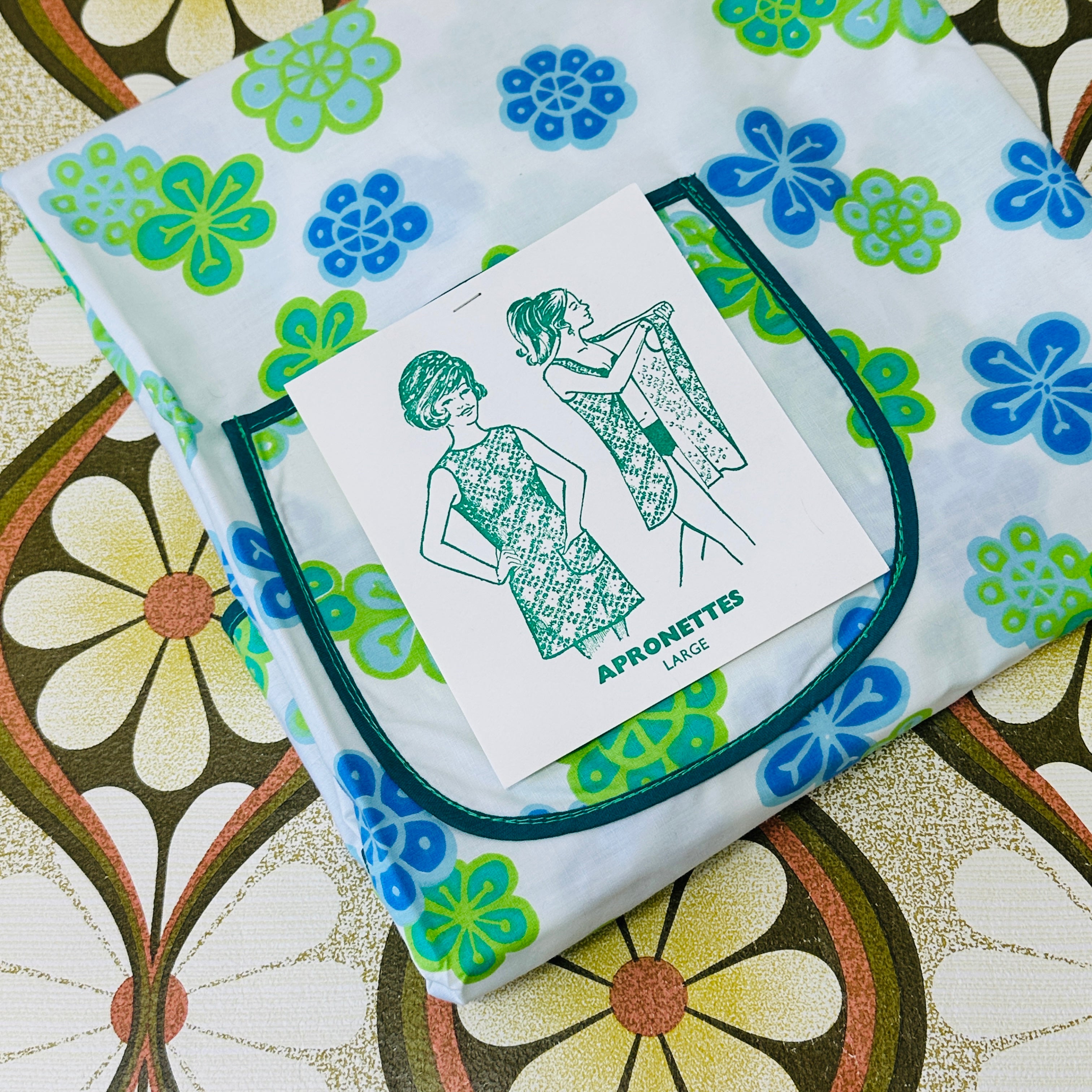 Vintage Apron W Tags Flower Power