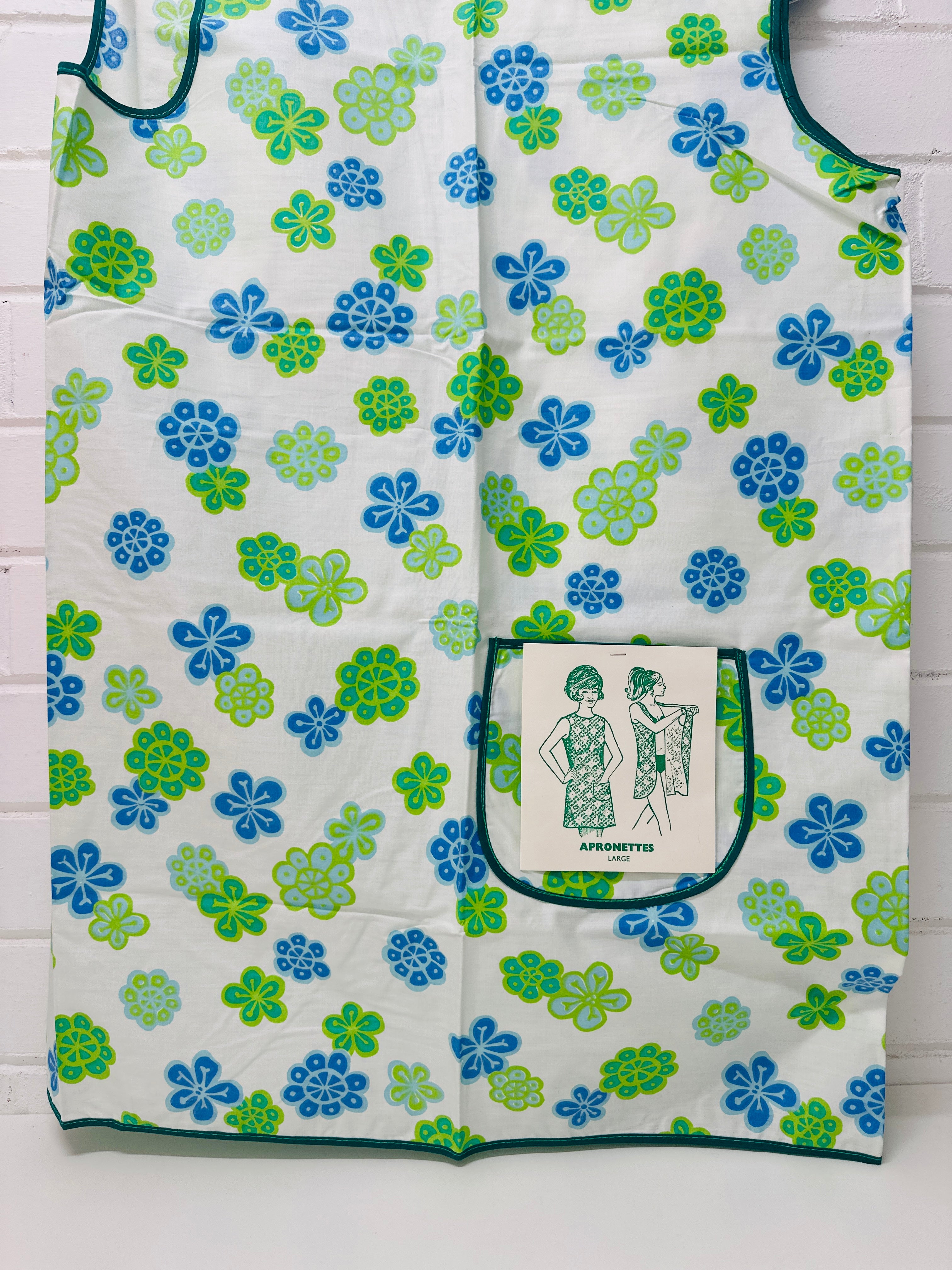 Vintage Apron W Tags Flower Power