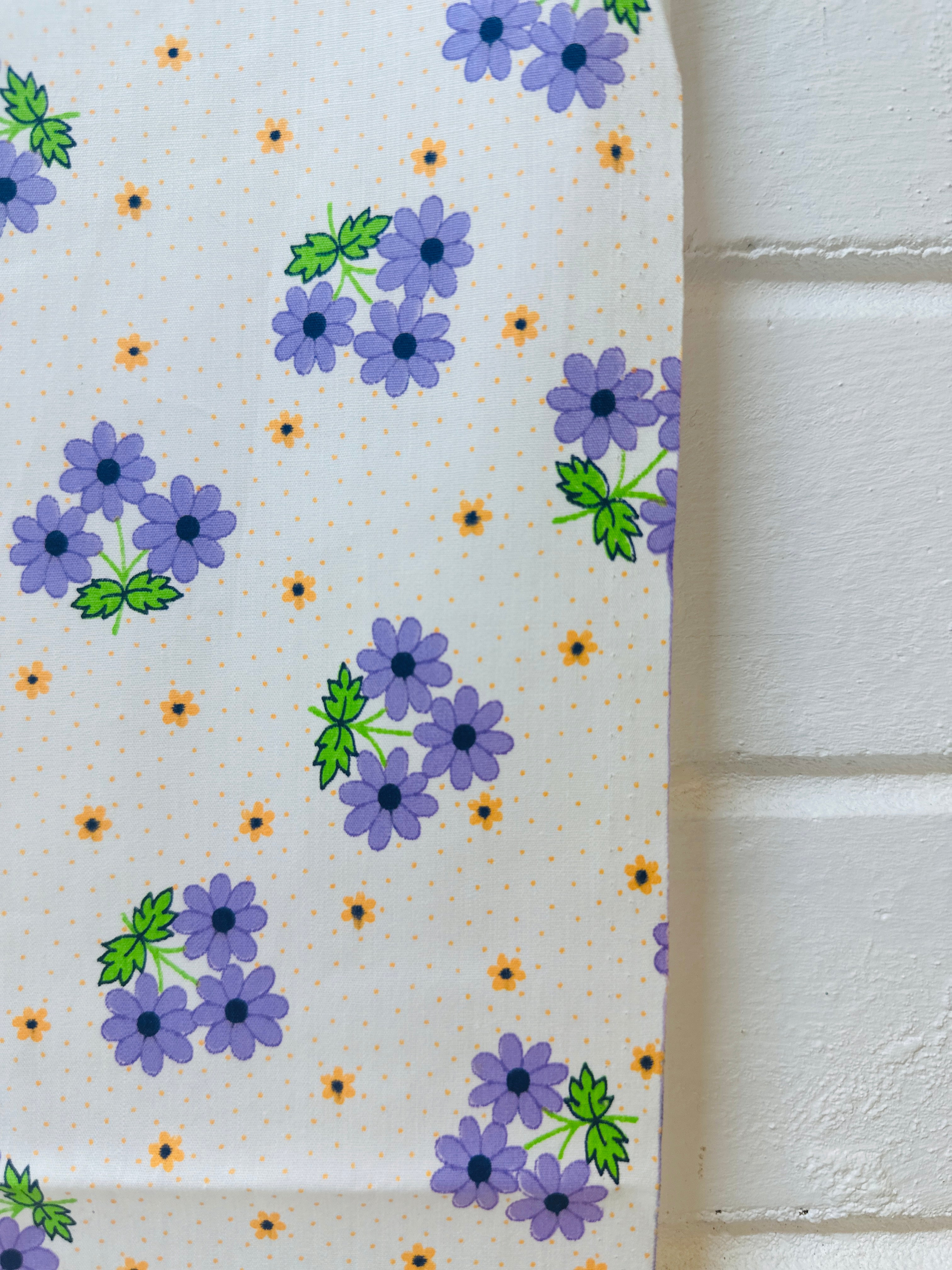 100cms VIntage Floral Fabric ADORABLE