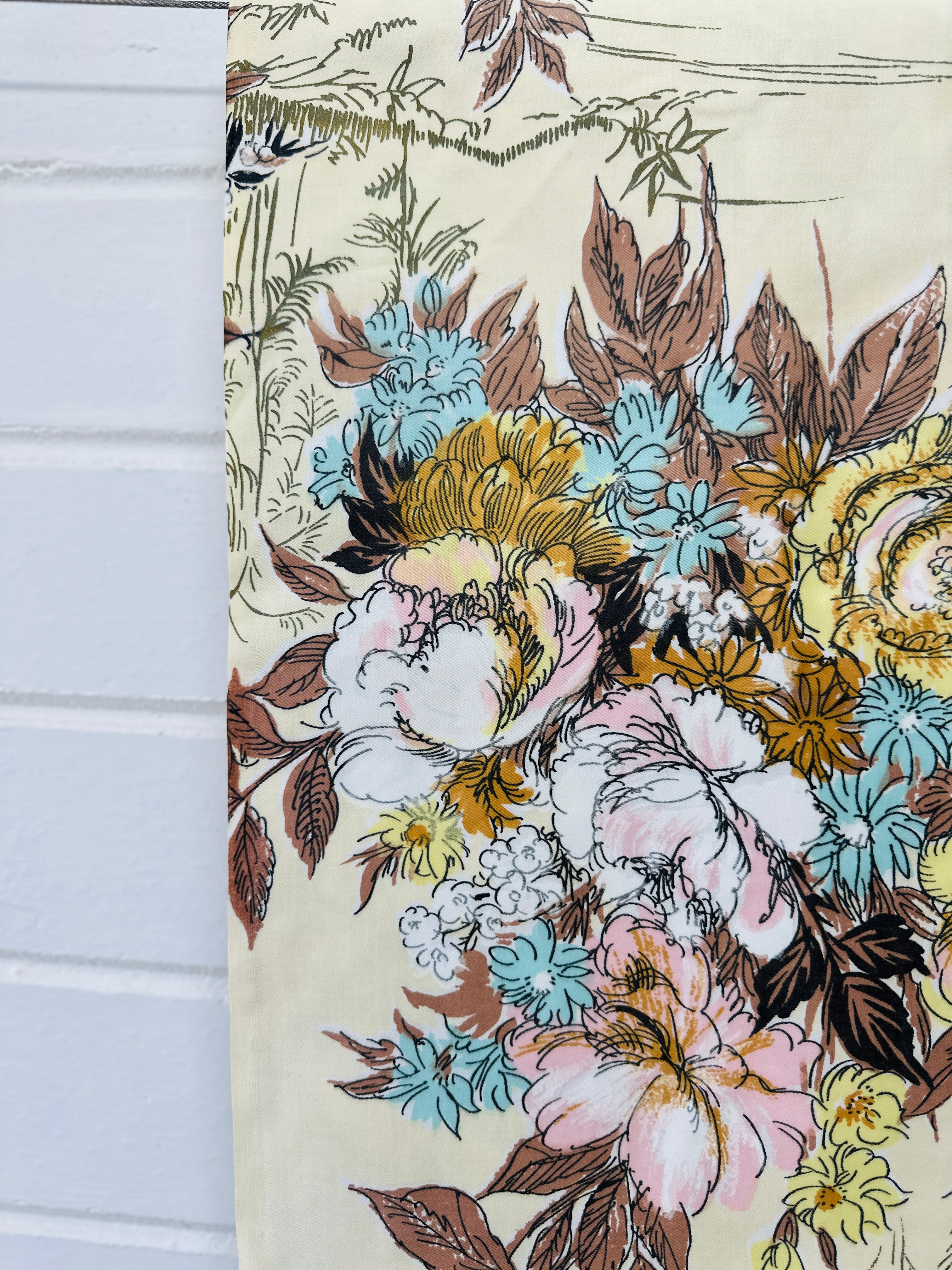 290cms Vintage Polished Cotton Floral Fabric
