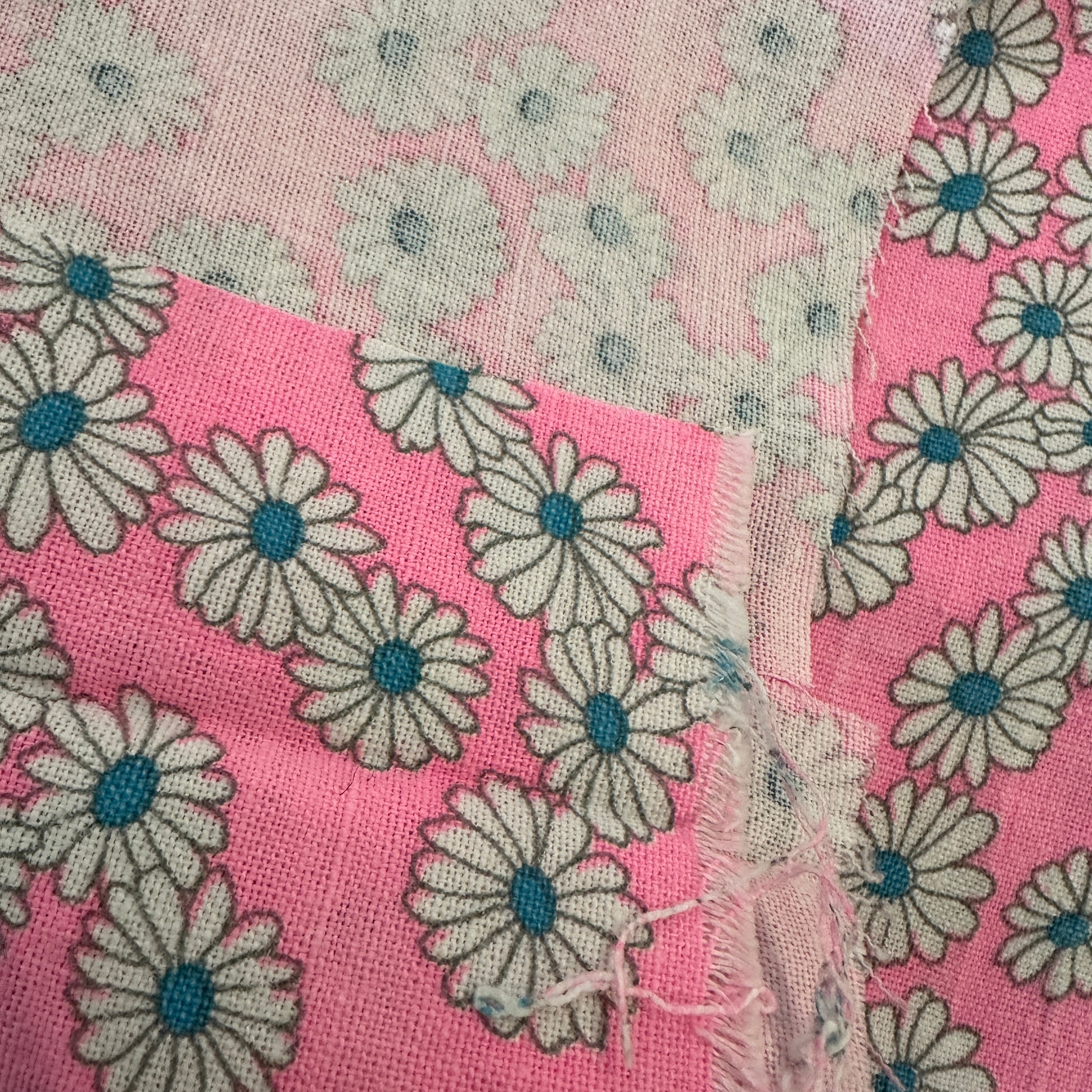 105cms Pretty Pink Daisy Medium Wight Remnant