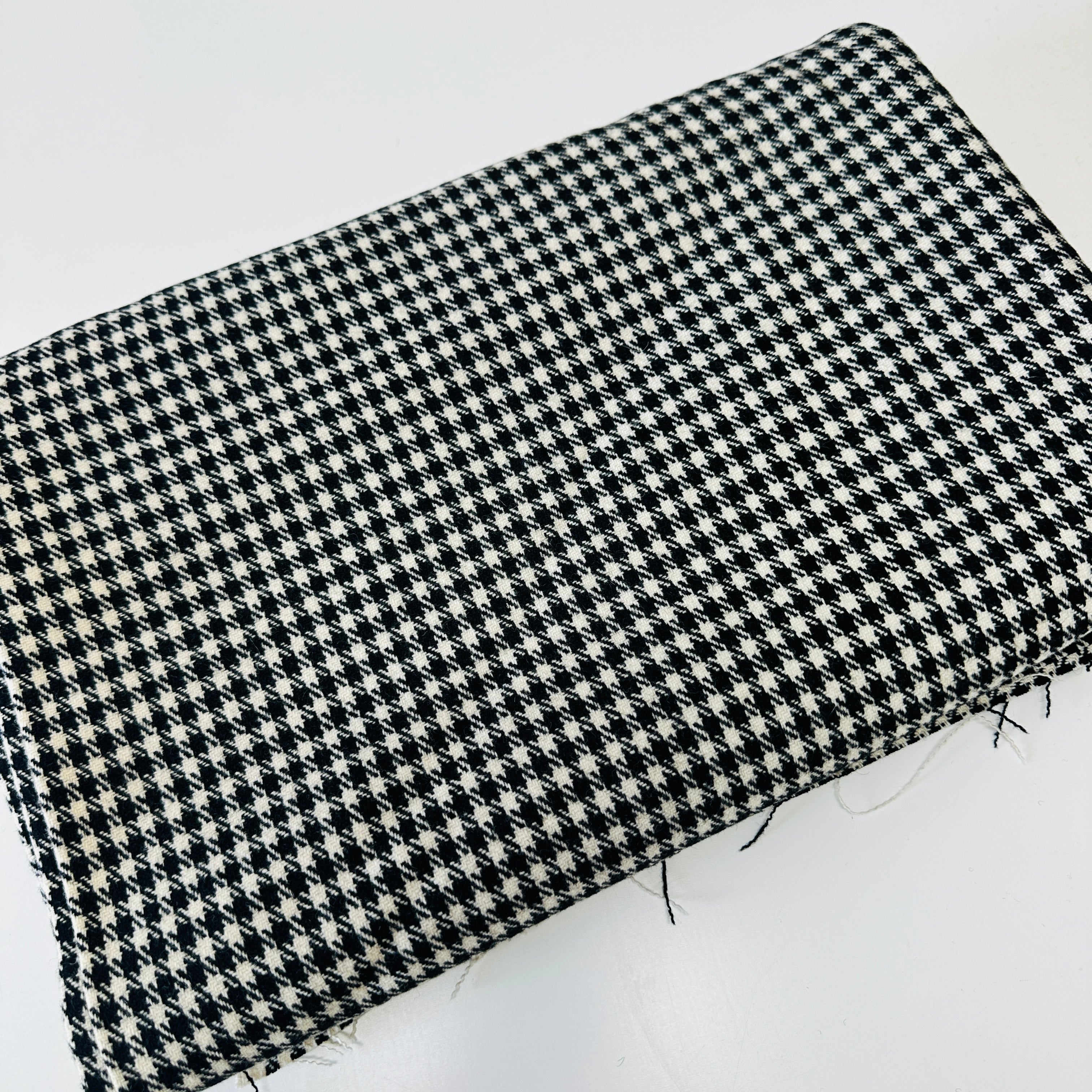180cms Vintage Wool Houndstooth Fabric