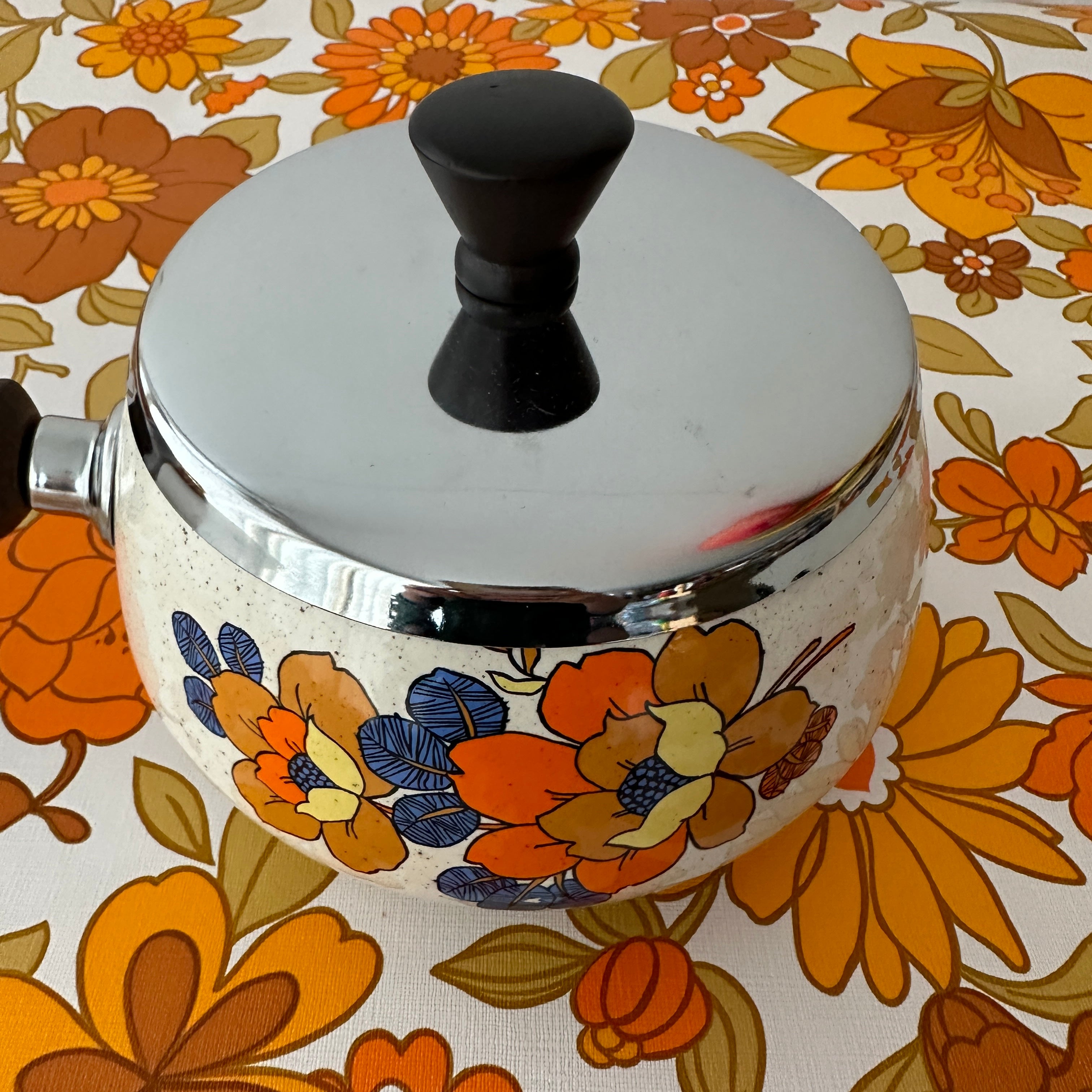 AS NEW Vintage Saucepan RETRO Floral FAB