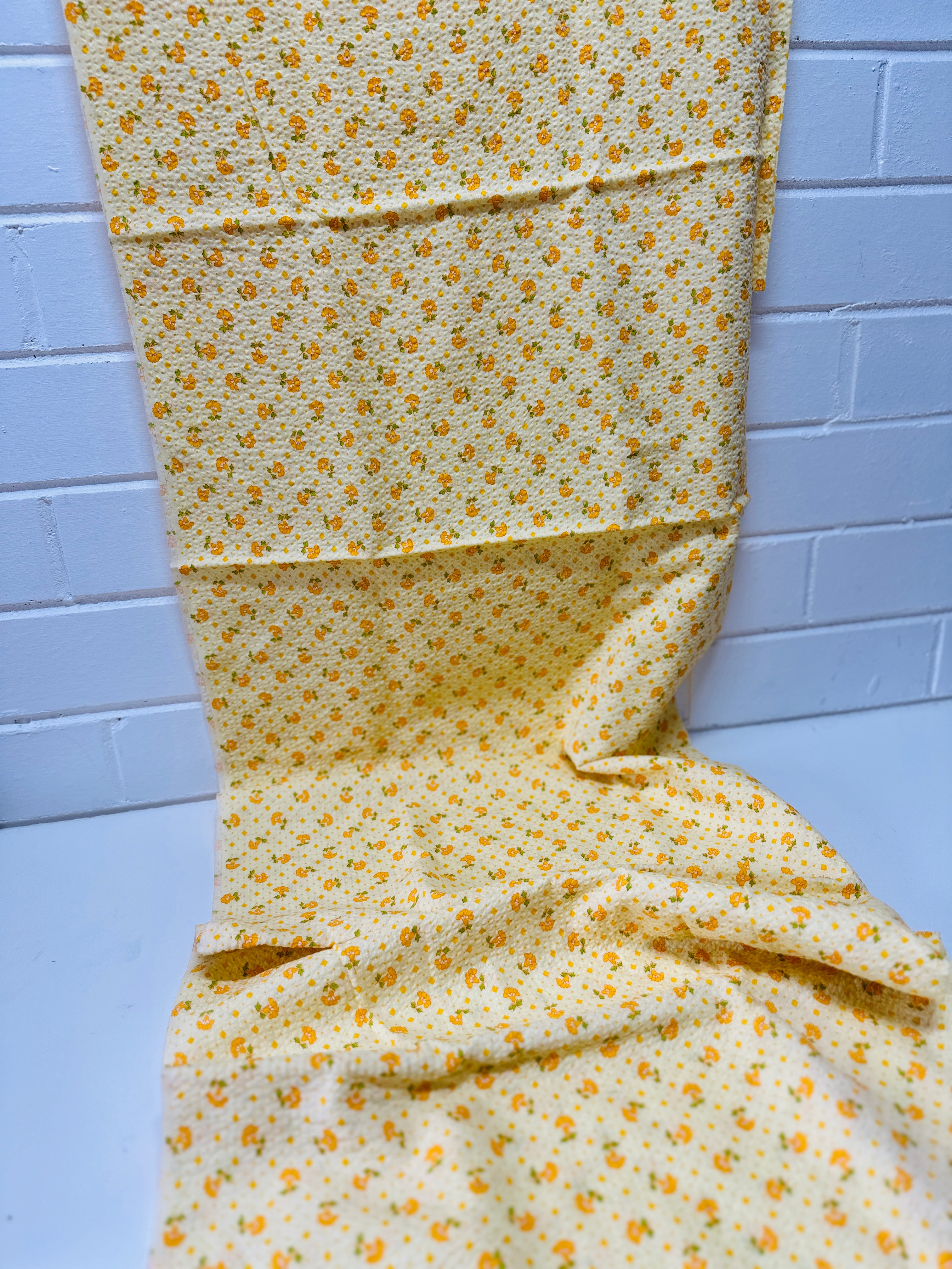 150cms Pretty Yellow Floral Fabric Cotton VINTAGE