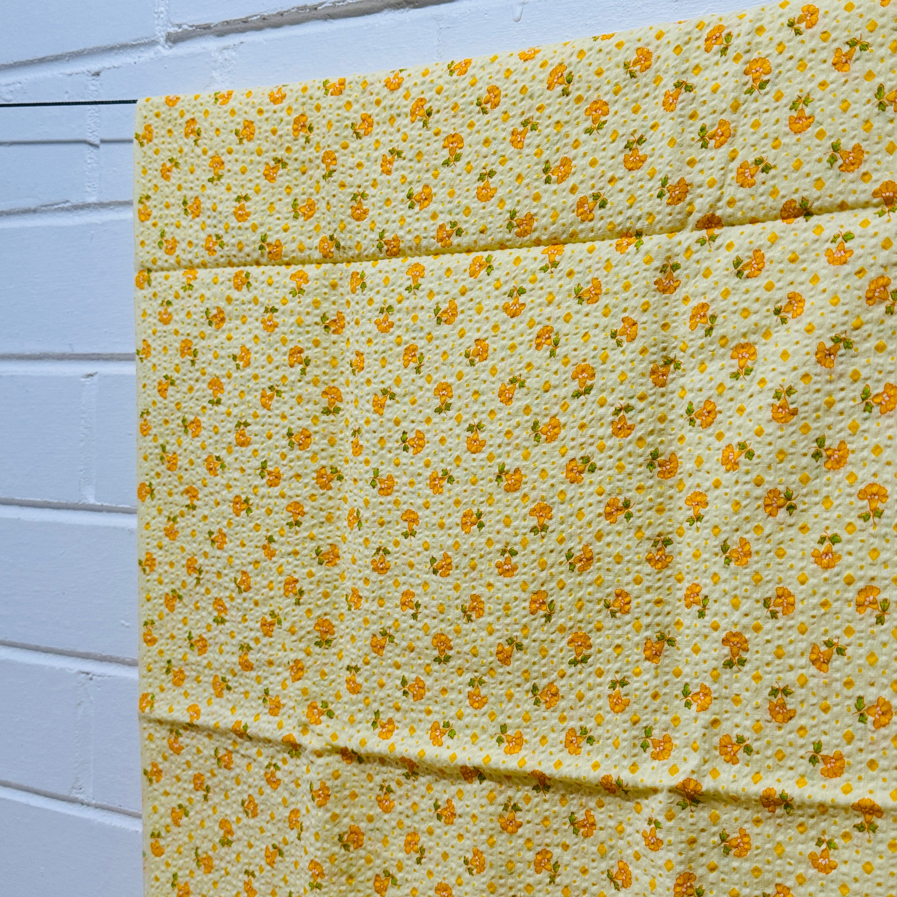 150cms Pretty Yellow Floral Fabric Cotton VINTAGE